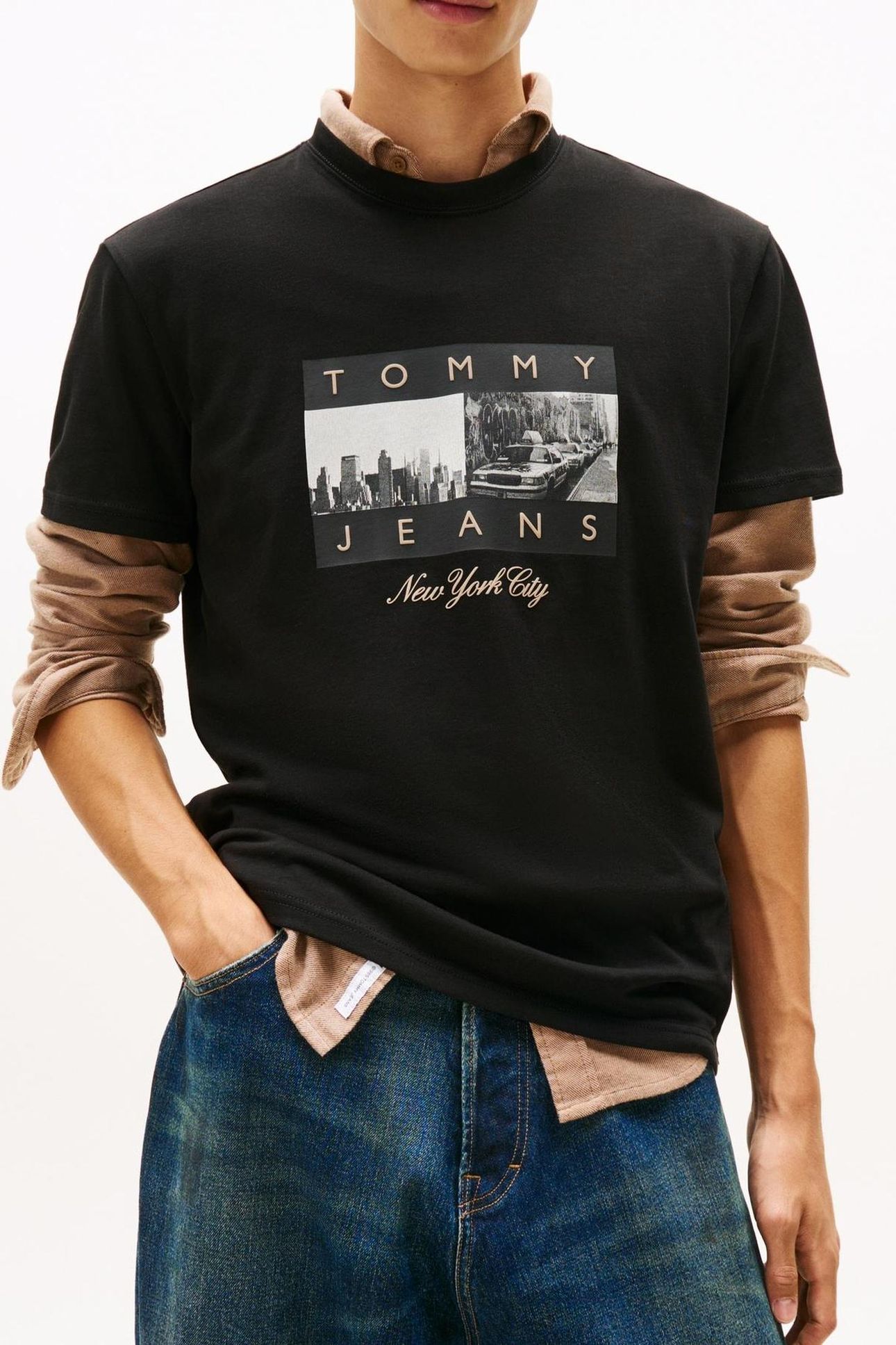TJM REG PHOTO FLAG TEE BLACK 1