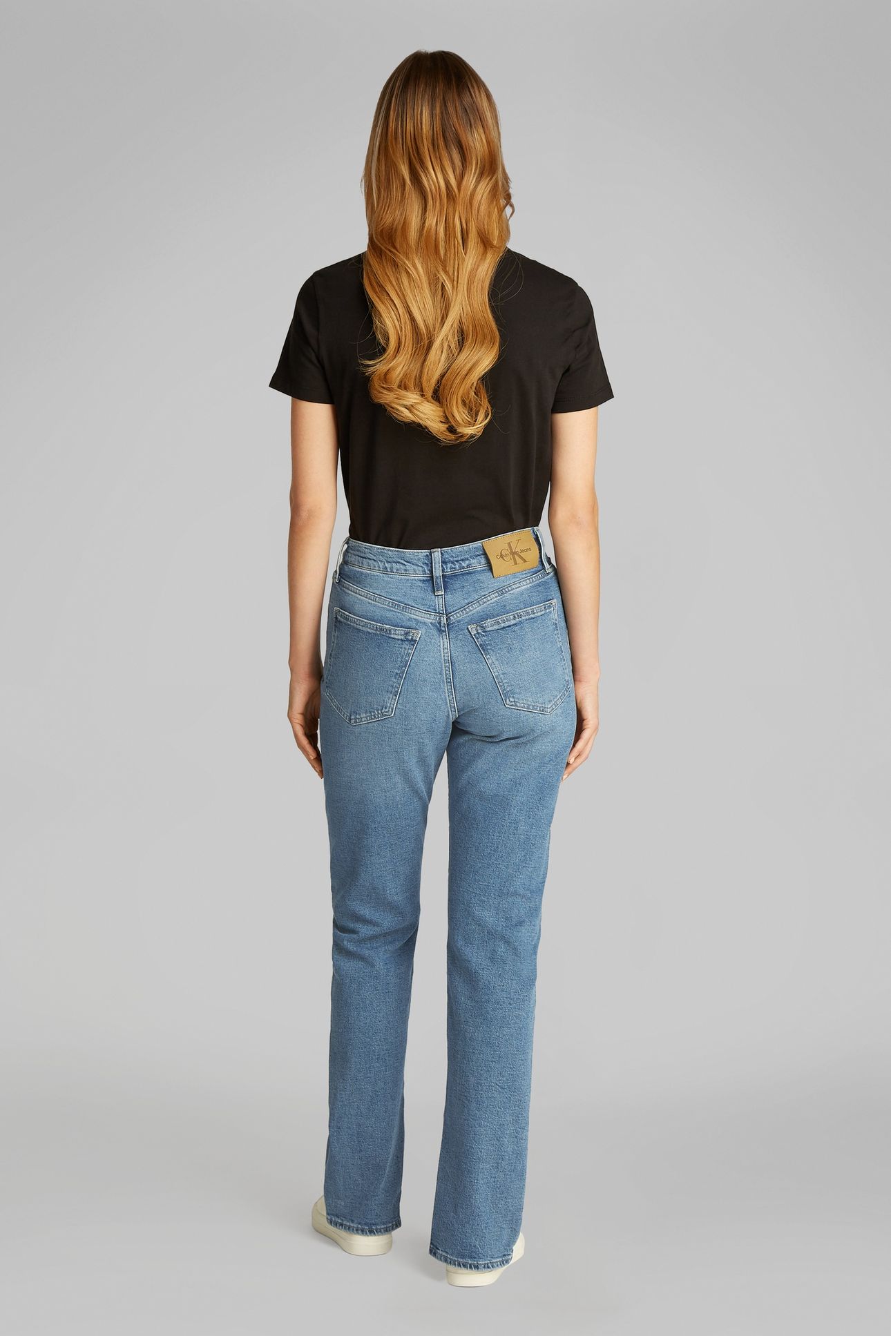 AUTHENTIC SLIM STRAIGHT DENIM MEDIUM 2