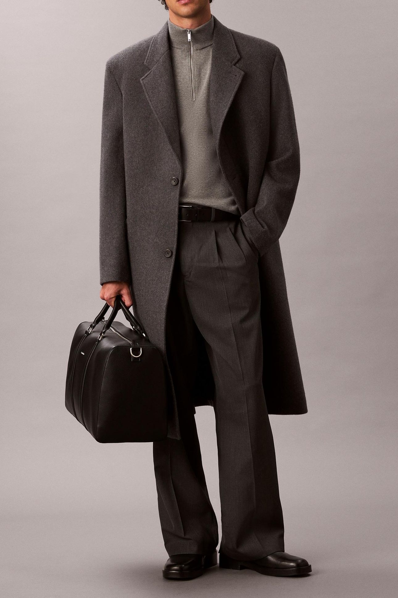 RAISED DUFFLE BAG BLACK 5