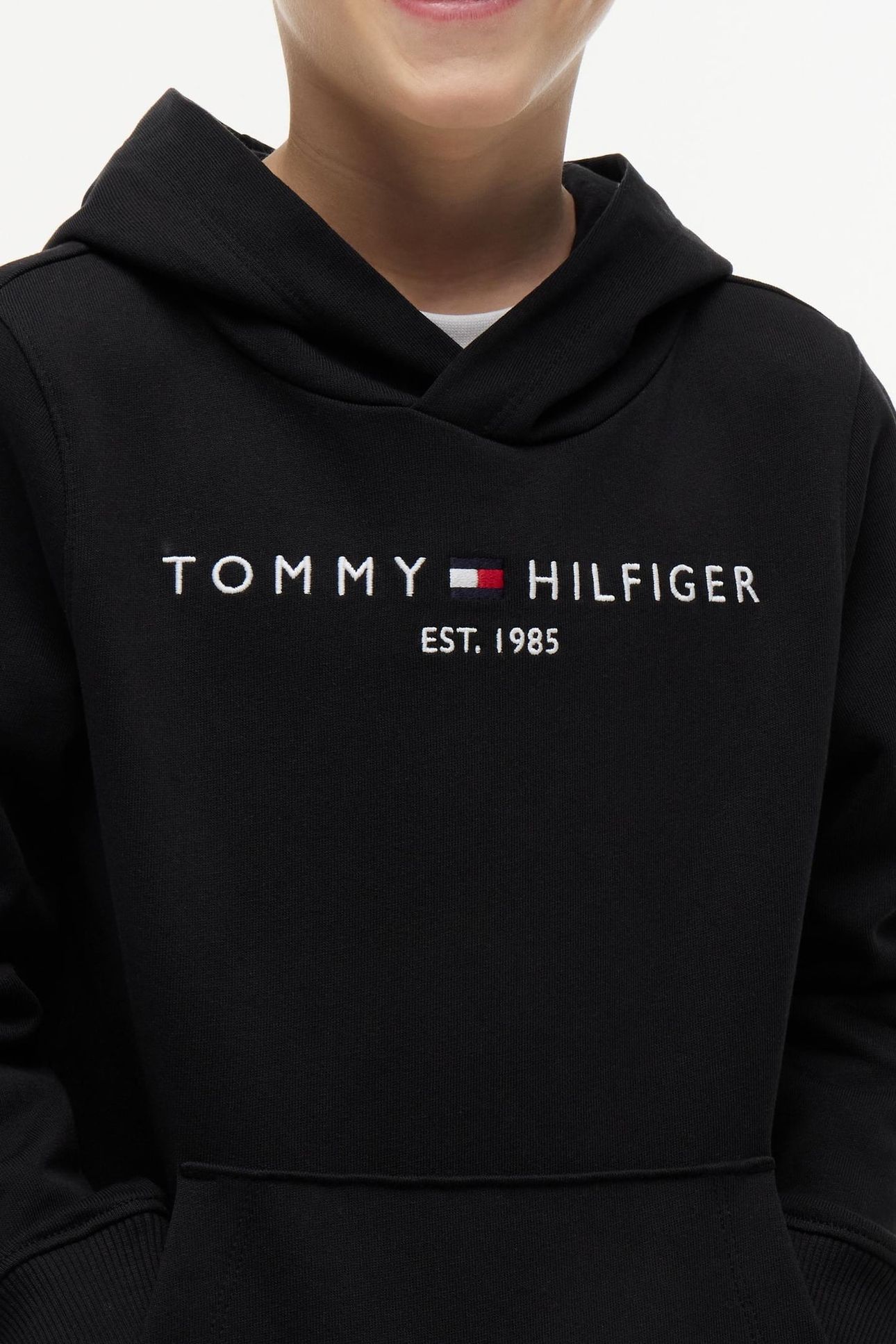 UNISEX ESSENTIAL HOODIE BLACK 8