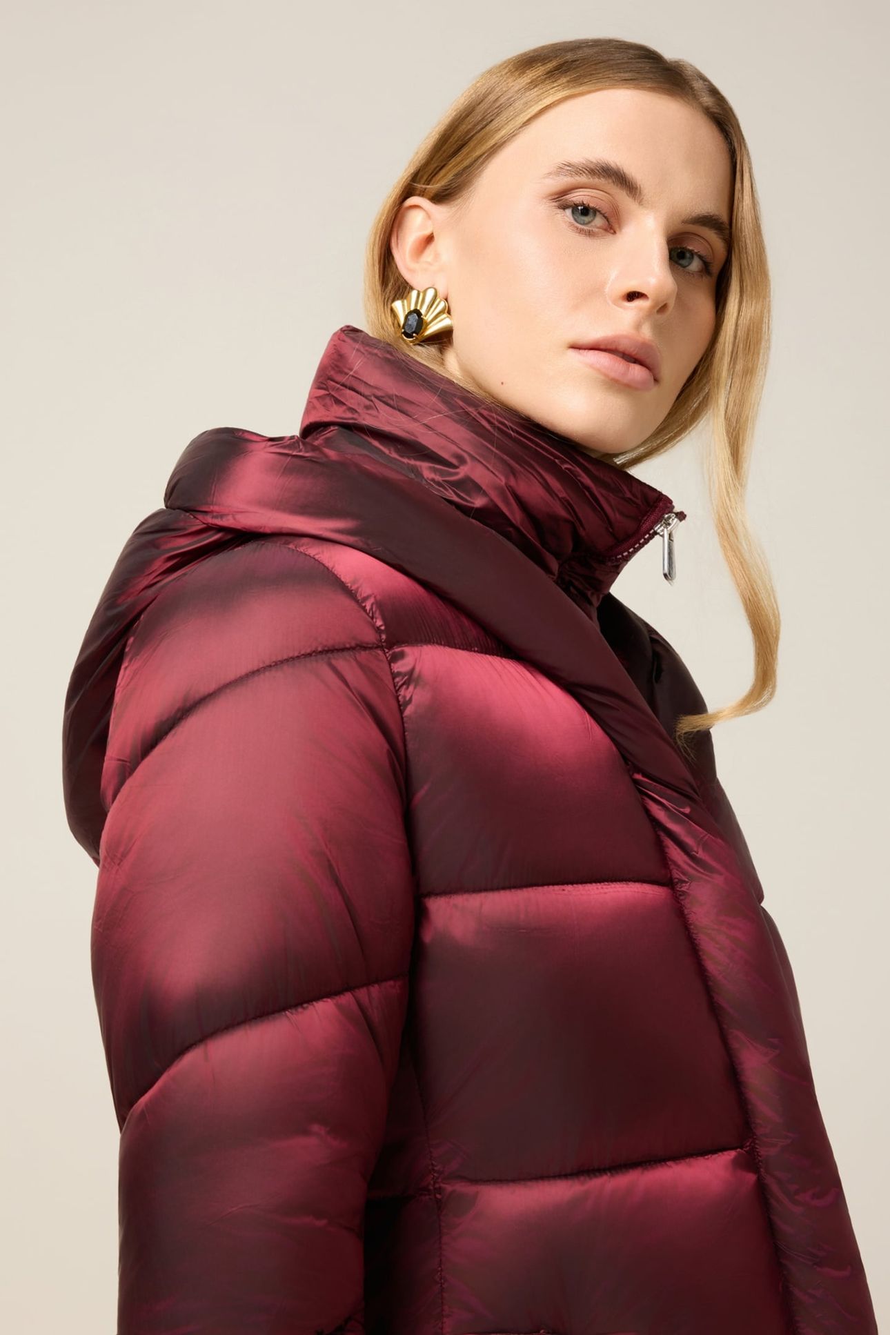 LONG NYLON DOWN JACKET WITH HOOD BURGUNDY 4