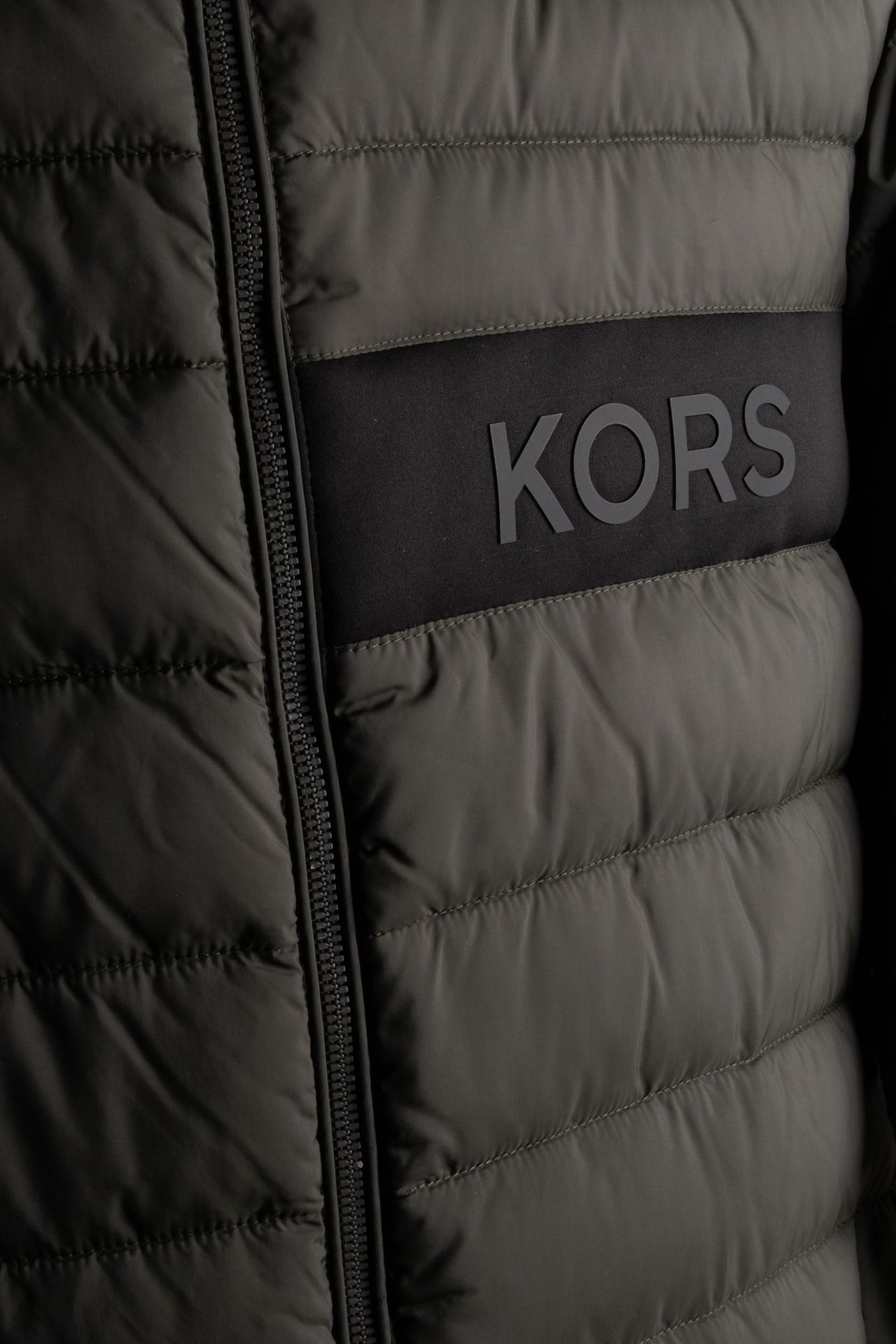CHEST LOGO PACKABLE OLIVE 4