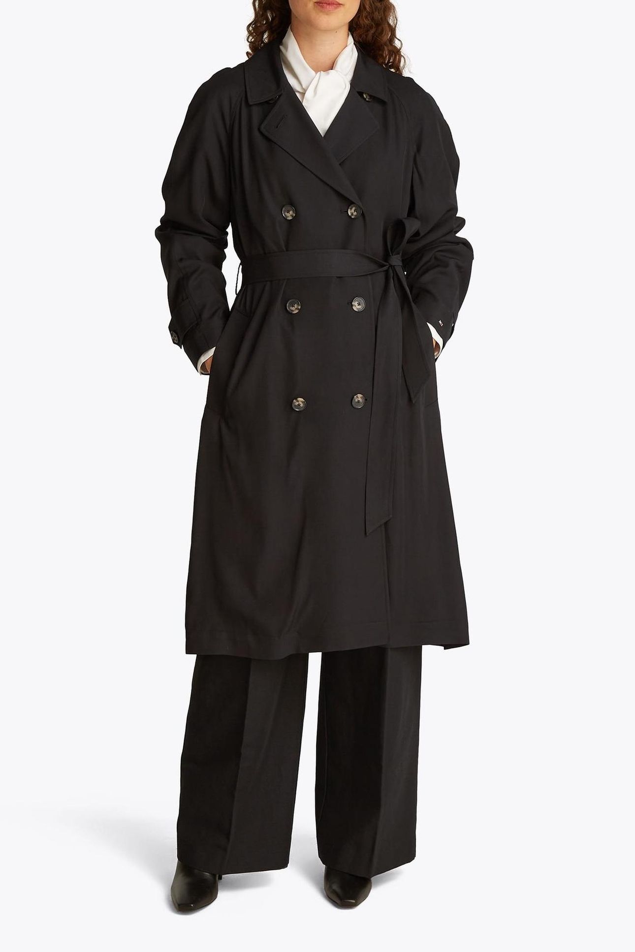 ESSENTIAL FLUID TRENCH BLACK 1