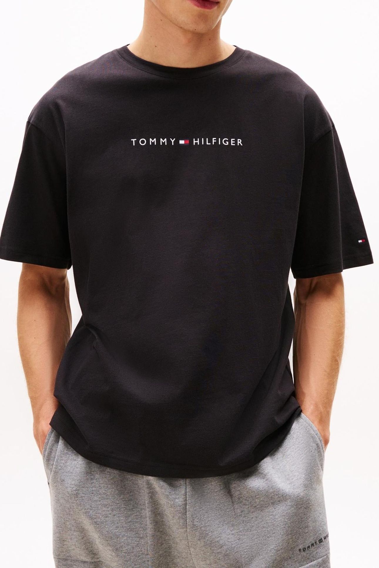 SS TEE CONT. LOGO BLACK 1