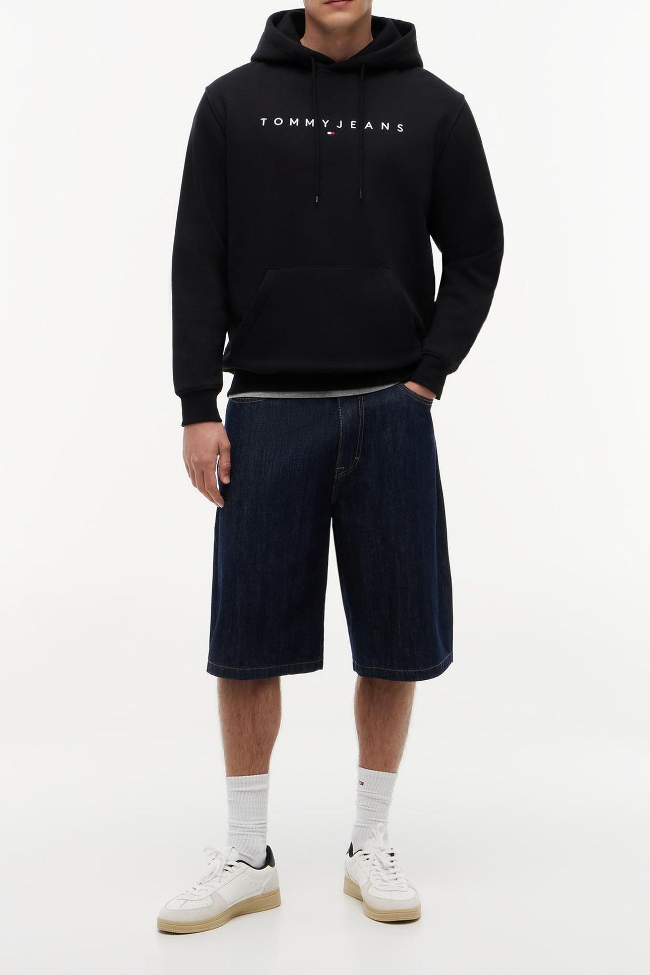 TJM REG LINEAR LOGO BLACK 3