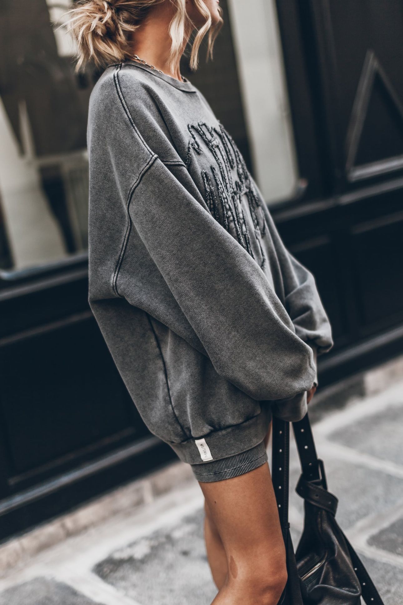 THE GREY FADED LOVE RELAXED SWEATER 3