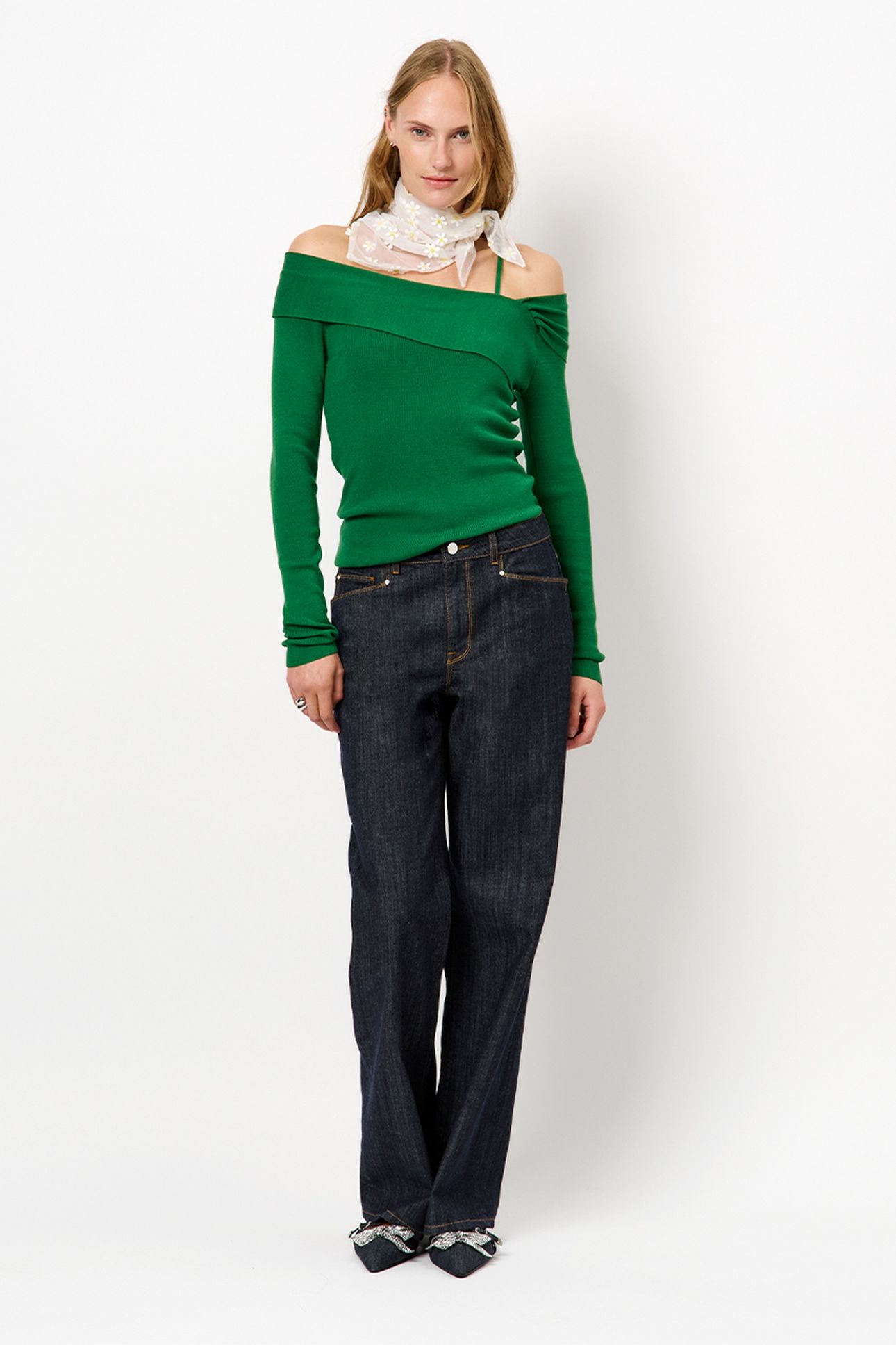 WAVE ASYMMETRIC KNITTED SWEATER RADIANT GREEN 1