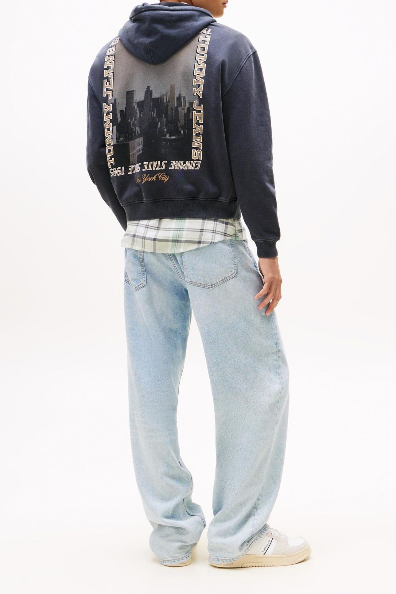 TJM 90S WSHD PHOTO CREW BLACK 2