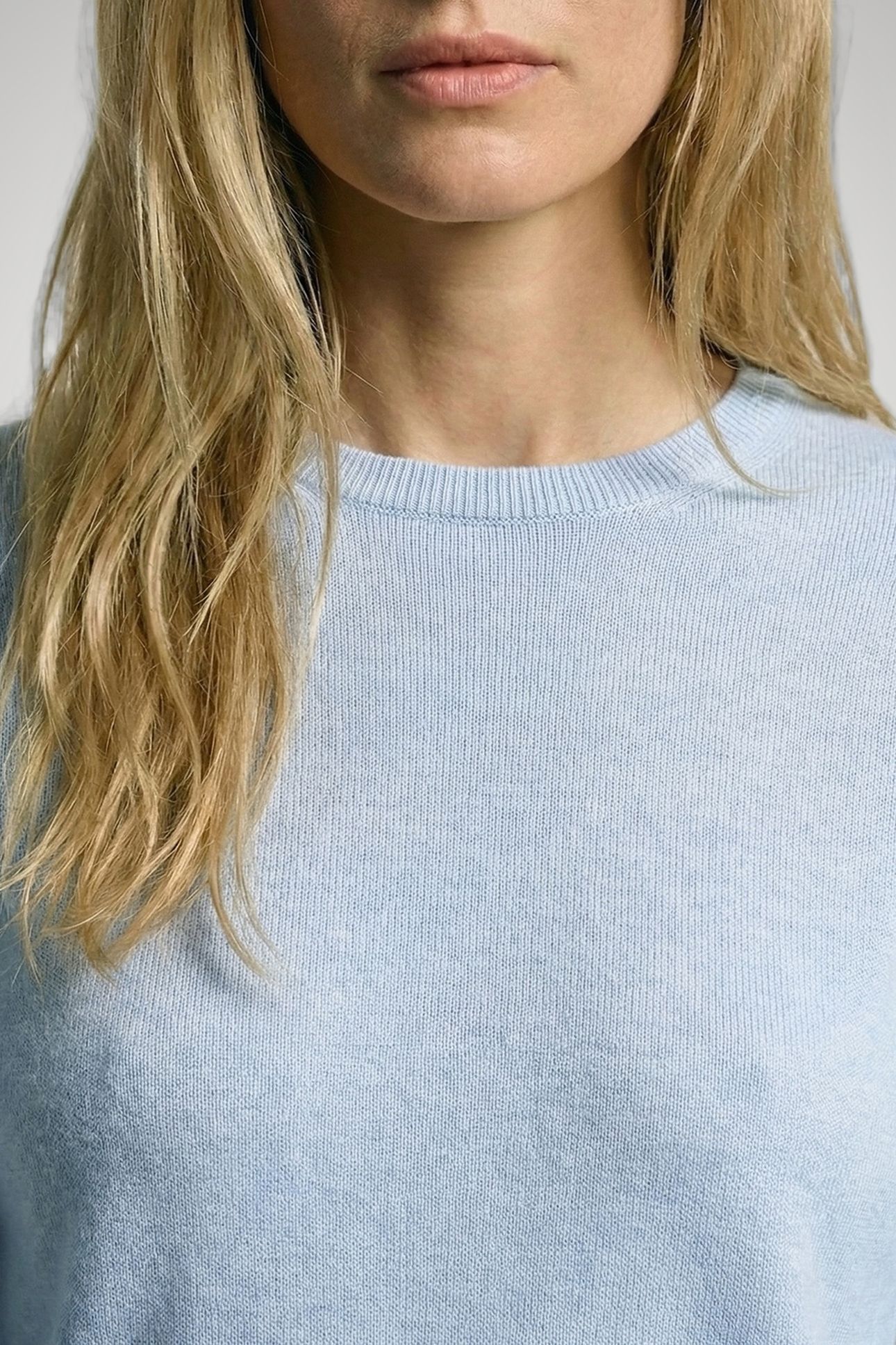 C-NECK SWEATER LIGHT BLUE 7