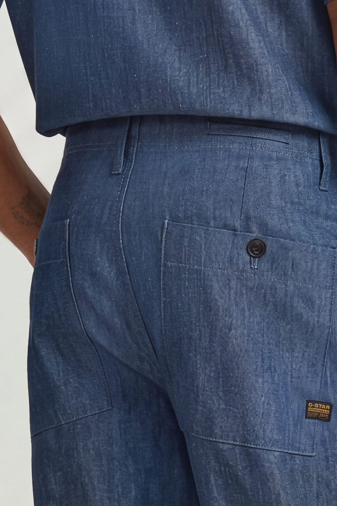 PLEATED CHINO RELAXED TAPERED BLUE 5
