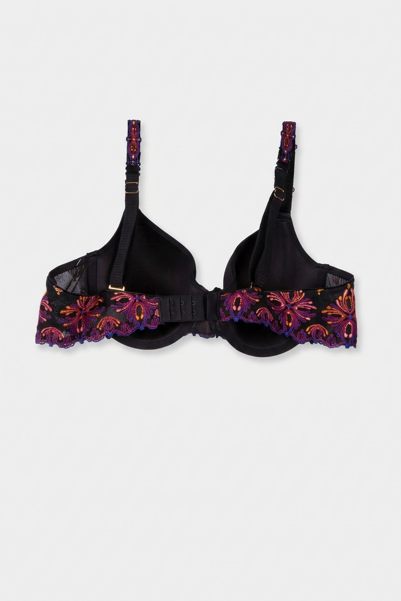 CO BRA TSHIRT COVERING MEMORY BLACK JEWELS 4