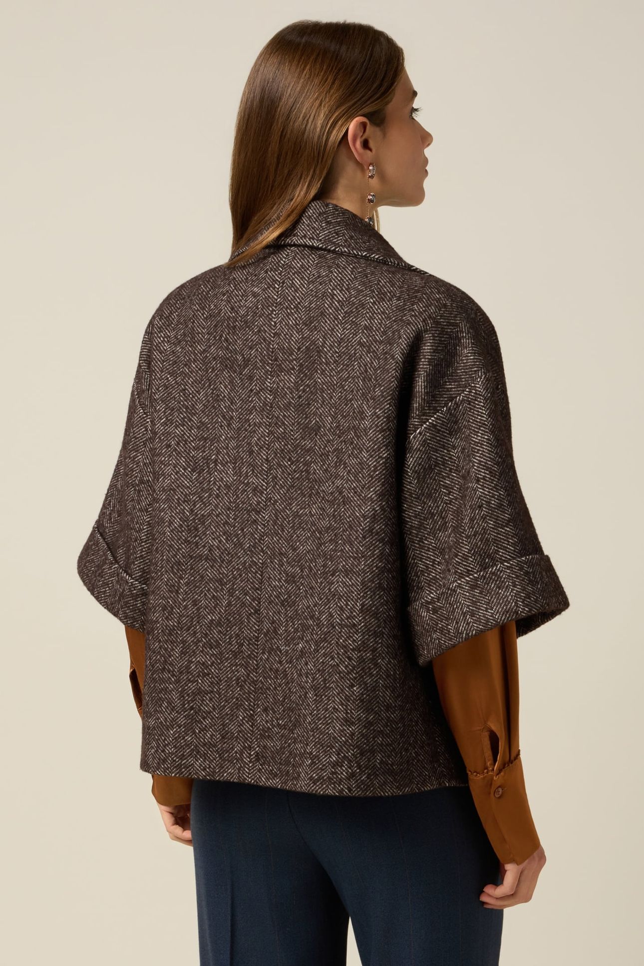 DOUBLE-BREASTED WOOL BLEND CAPE WITH BROOCH BROWN 2