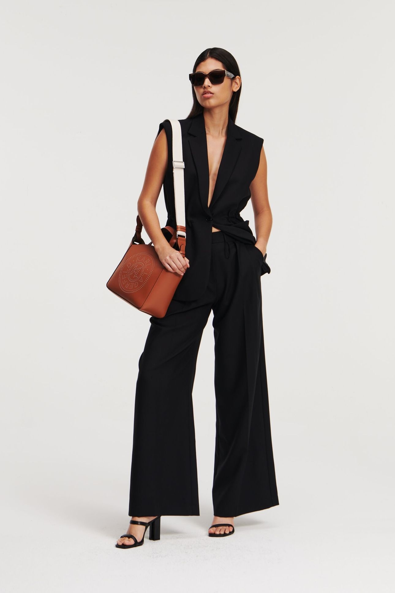 TAILORED PANTS BLACK 2