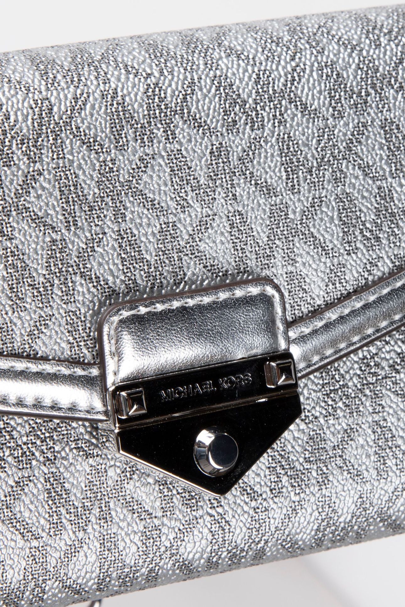 LARGE WLLT ON A CHAIN CROSSBODY SILVER 4