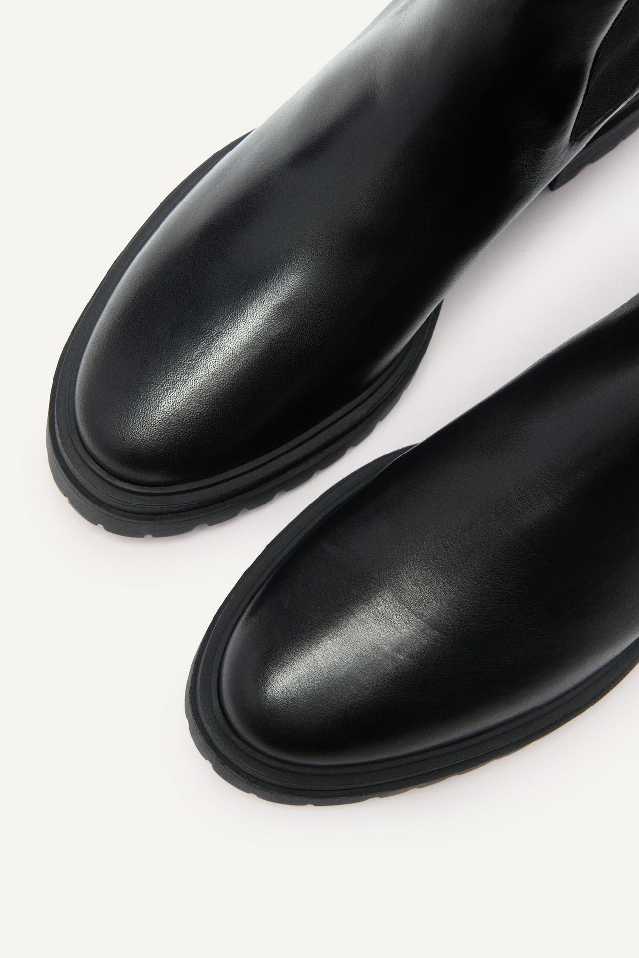BOOTS BLACK 4