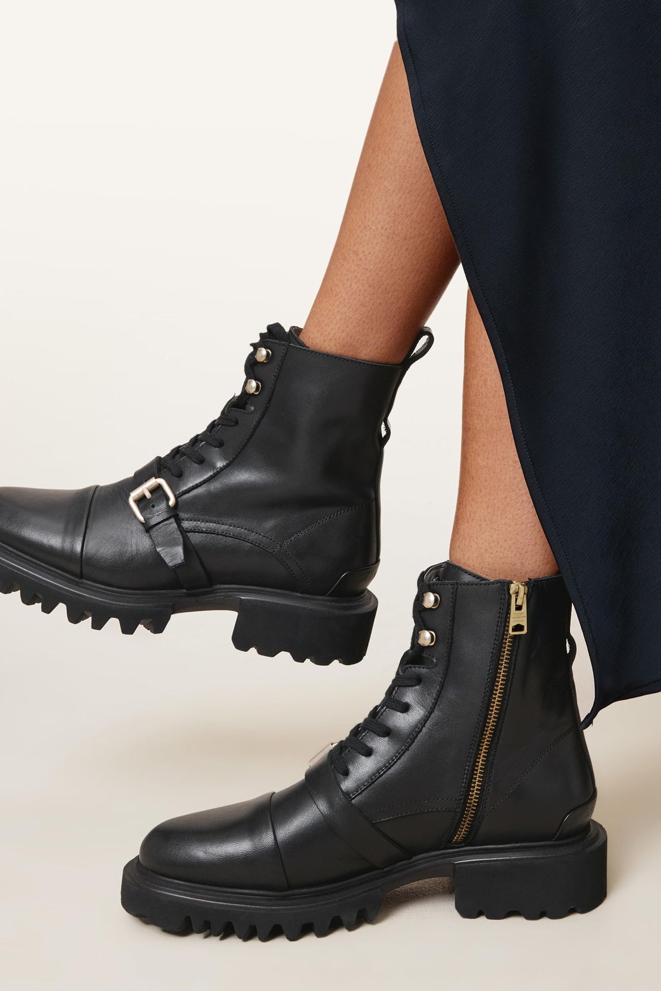 TORI BOOT BLACK/WARM BRASS 3