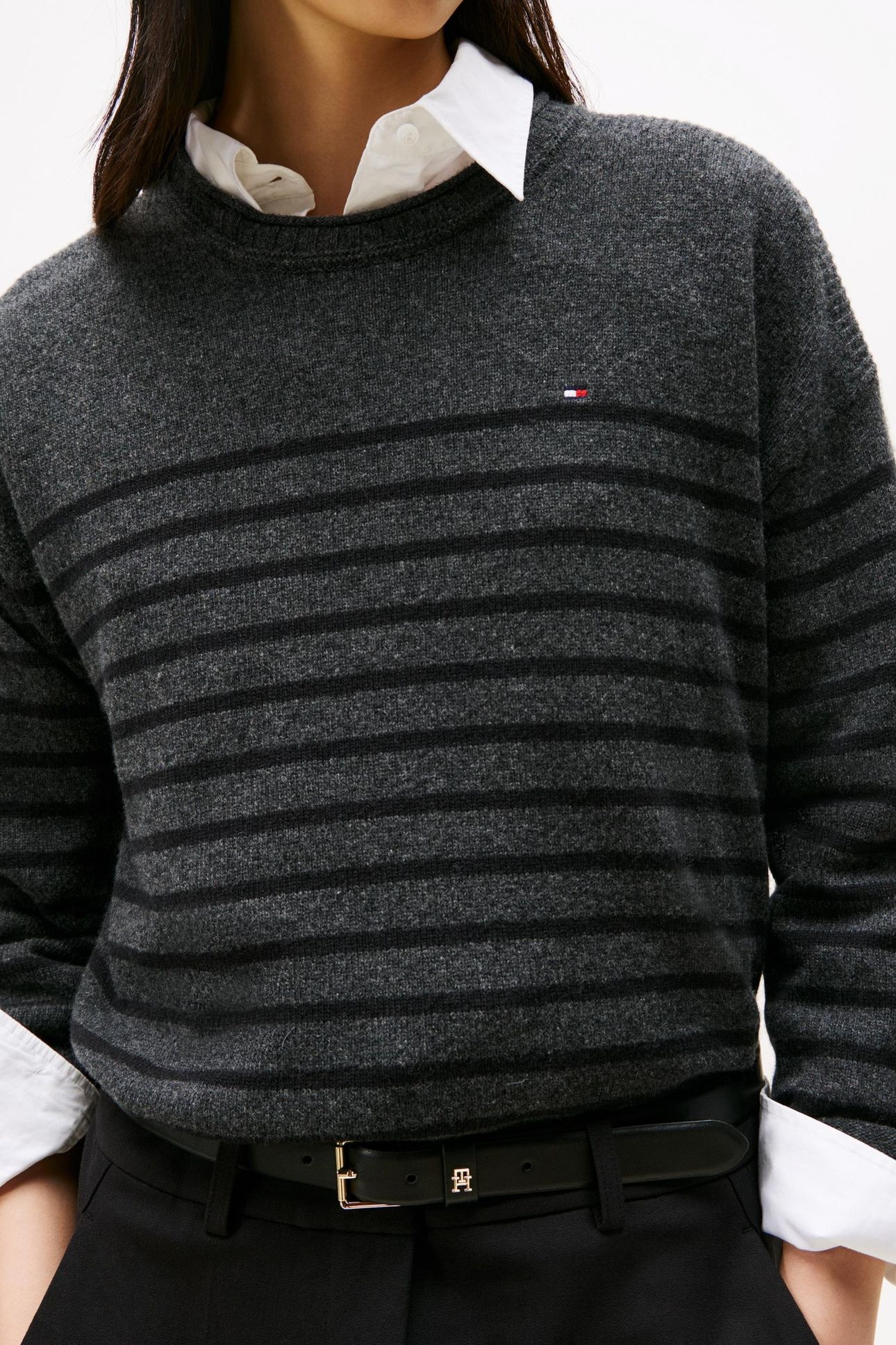 SOFT WOOL RELAXEDD C-NECK DARK GREY HEATHER/BLACK 5