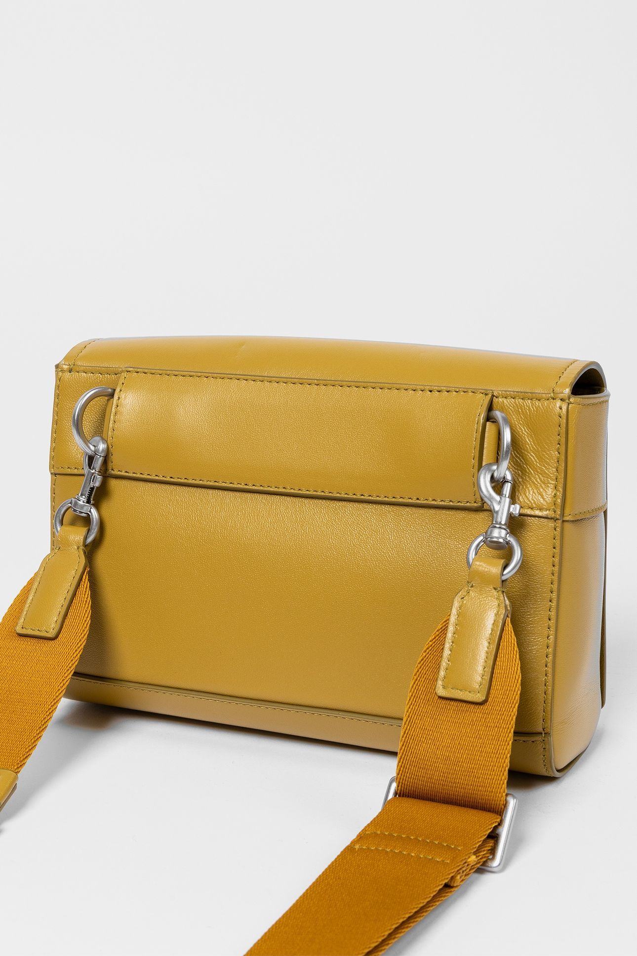 MEN BAG SHOW SML MESSNGR OCHRE YELLOW 7