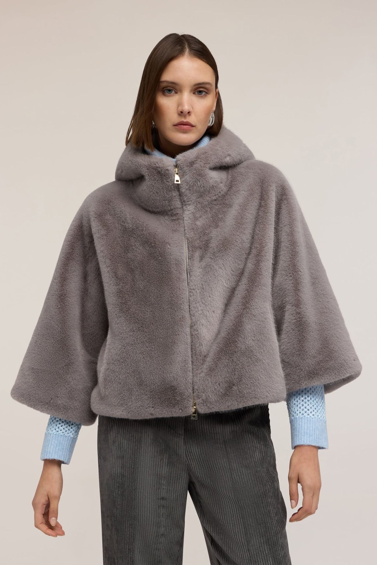 HOODED CAPE WITH PLUSH EFFECT GREY 2