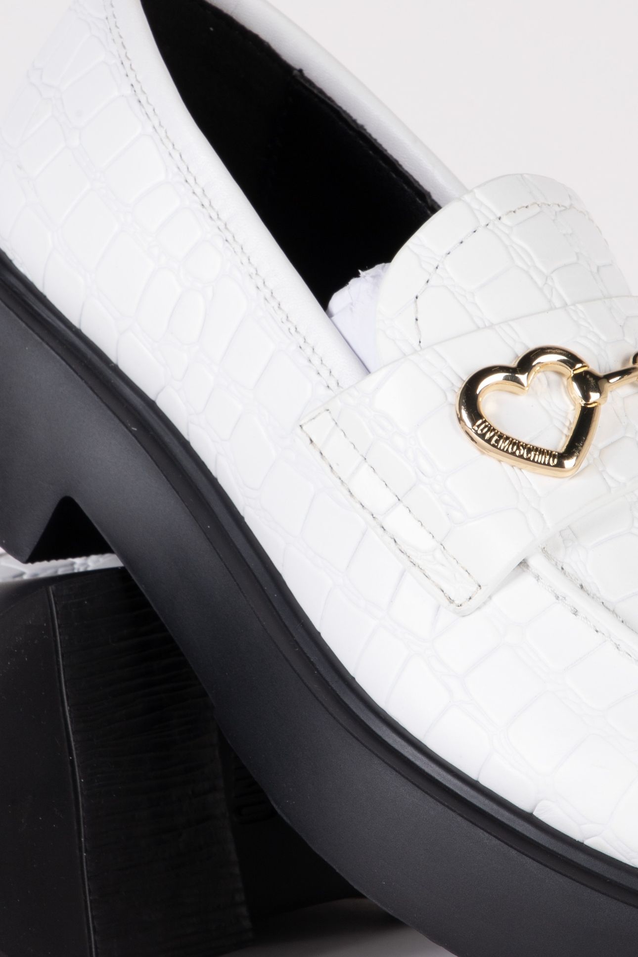 LOAFER WHITE 2