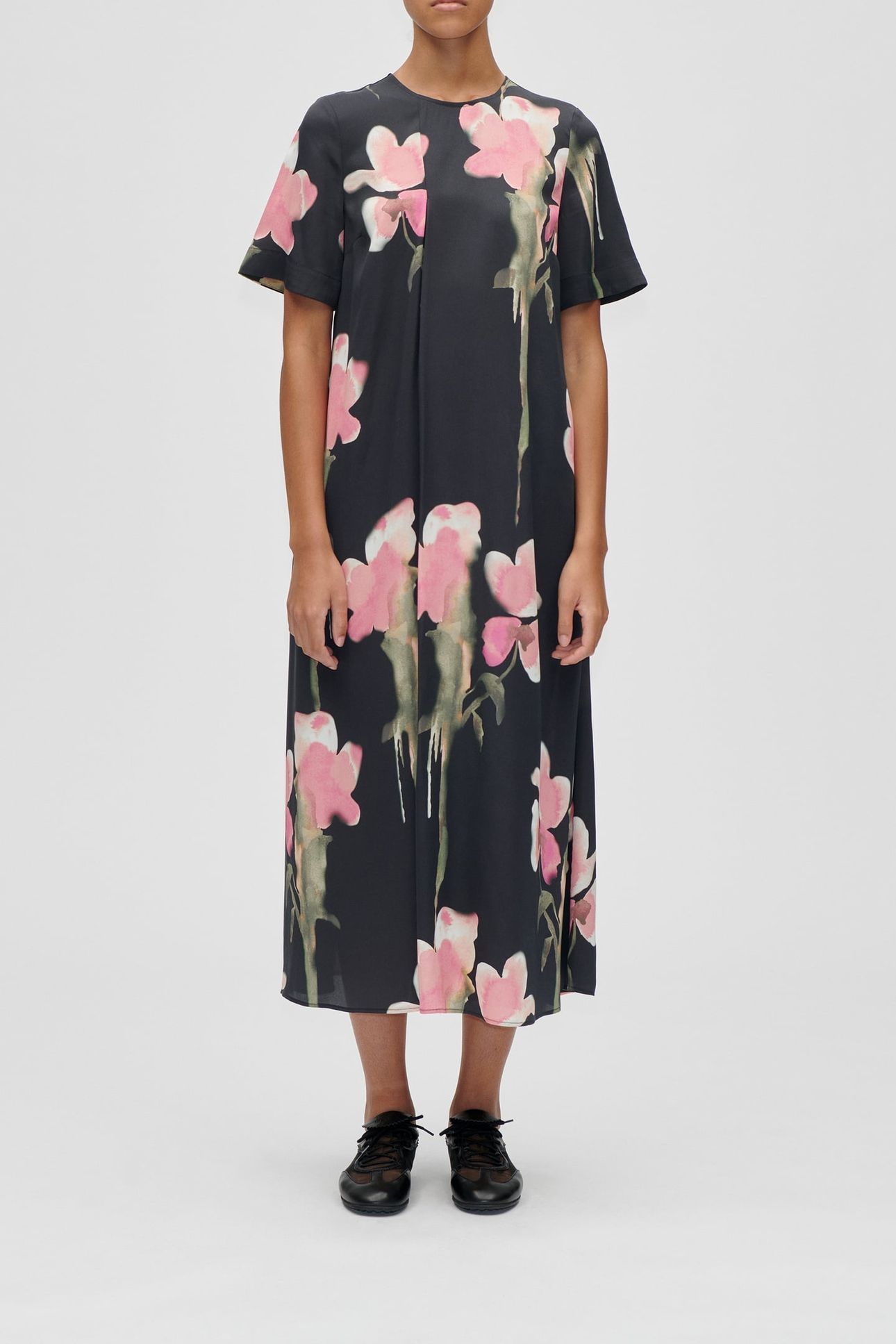 FLOWY SHORT SLEEVE MIDI DRESS MELTING FLOWERS 1