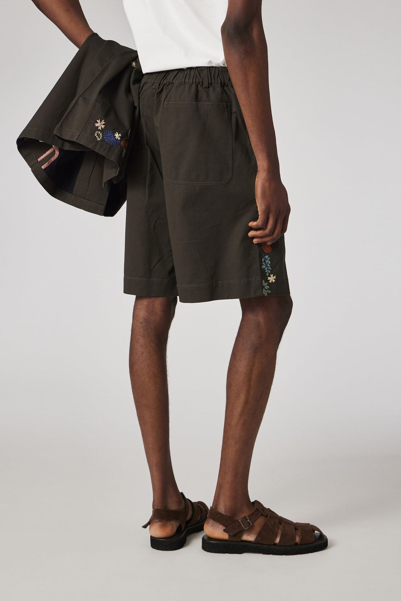 MENS EMBORIDERED SHORT MILITARY GREEN 2