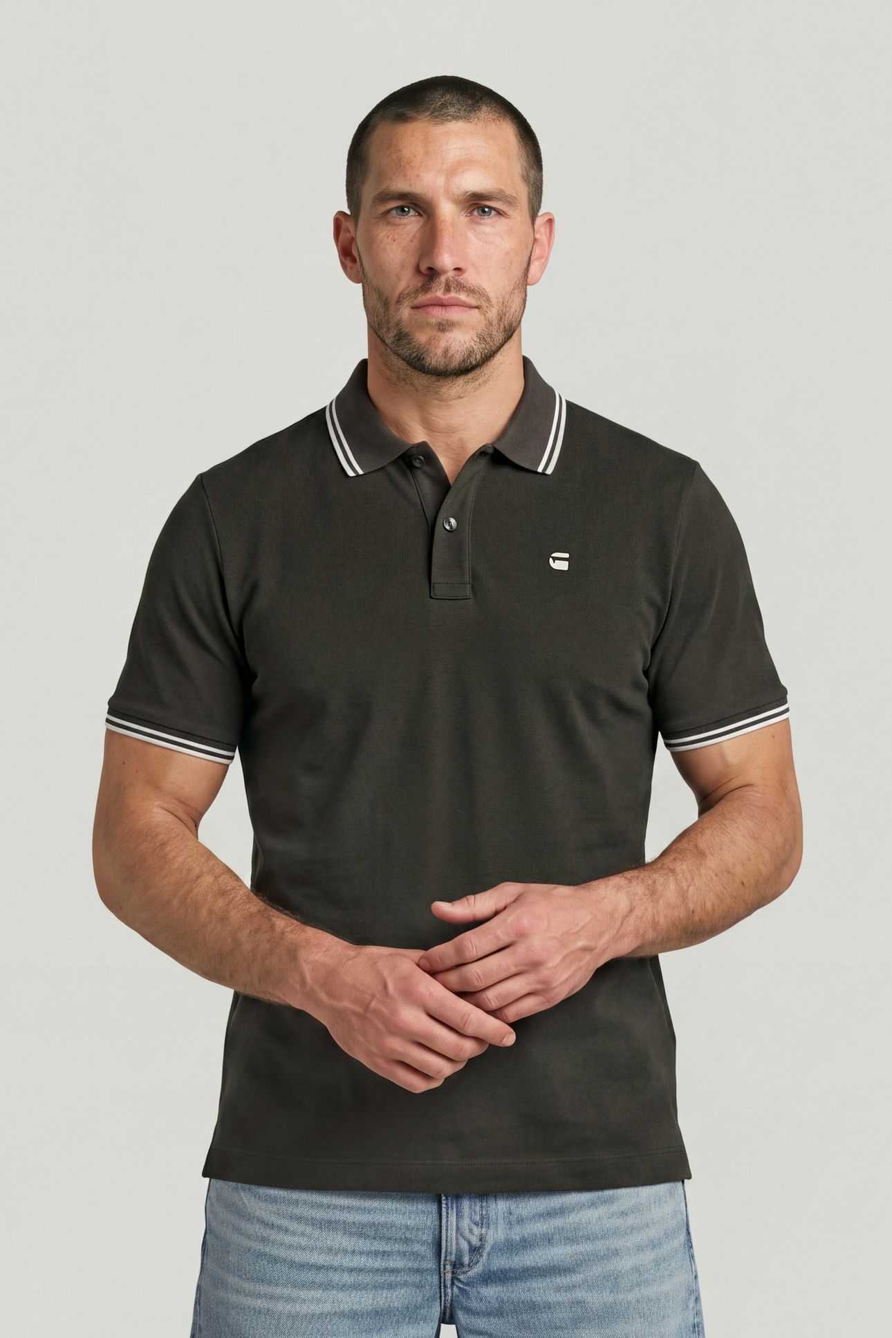 STRIPED COLLAR SLIM POLO S/S GREY 1