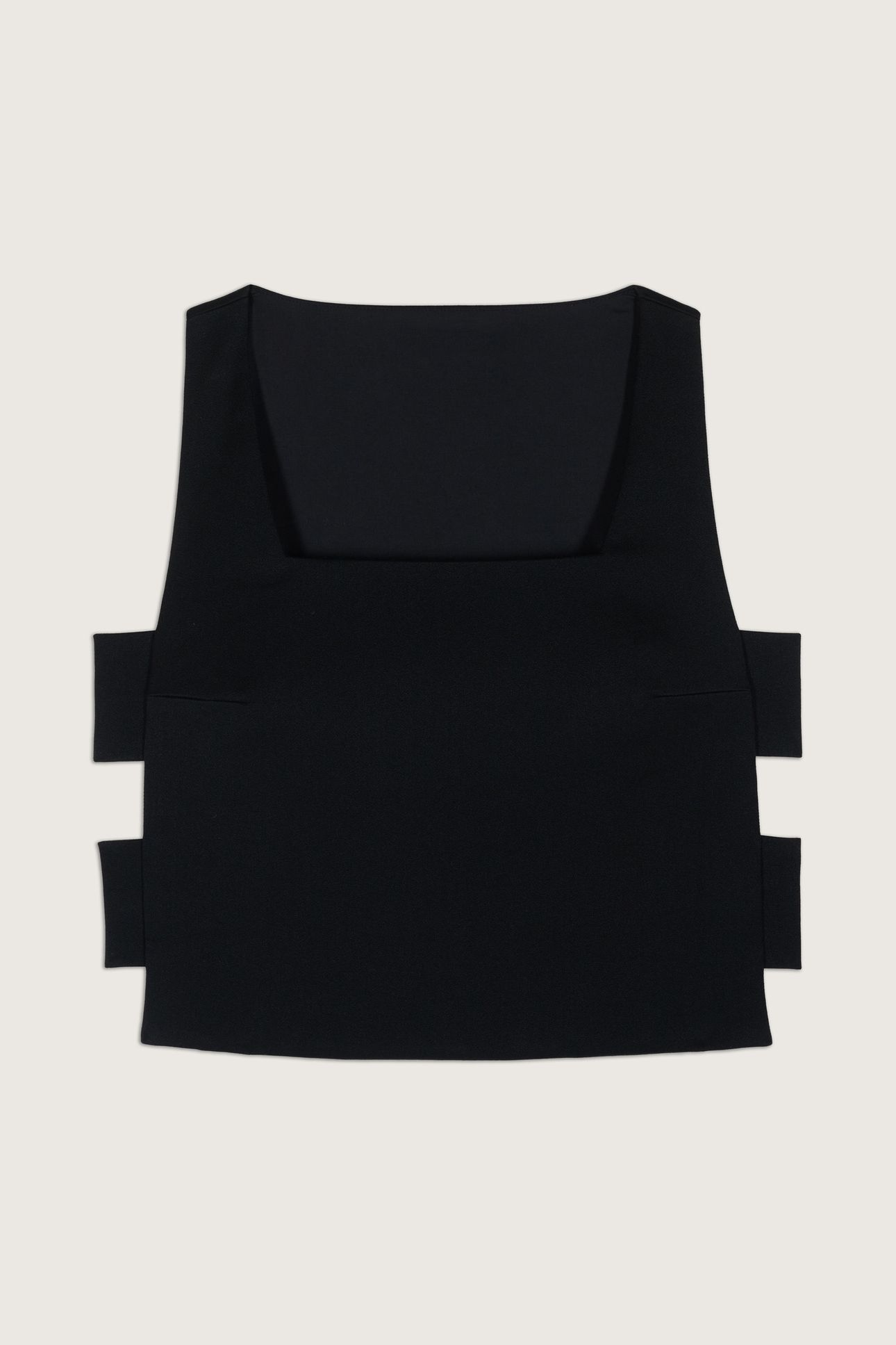 SLEEVELESS TOP BLACK 2
