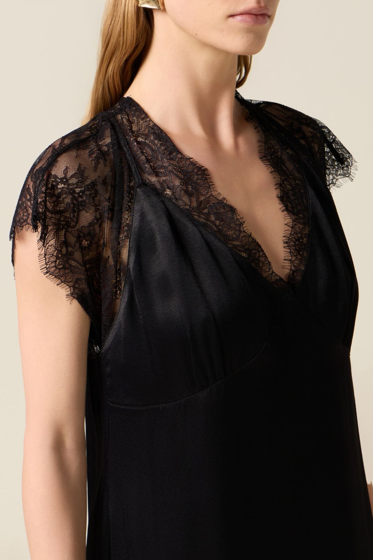 MIDI SATIN DRESS WITH LACE BLACK 4