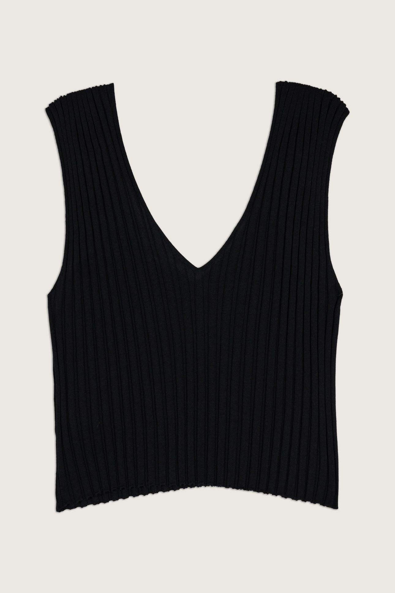SLEEVELESS KNIT BLACK 4