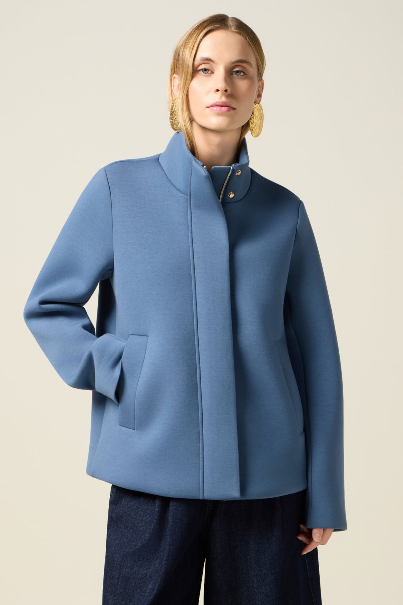 HIGH-NECK SCUBA COAT LIGHT BLUE 1