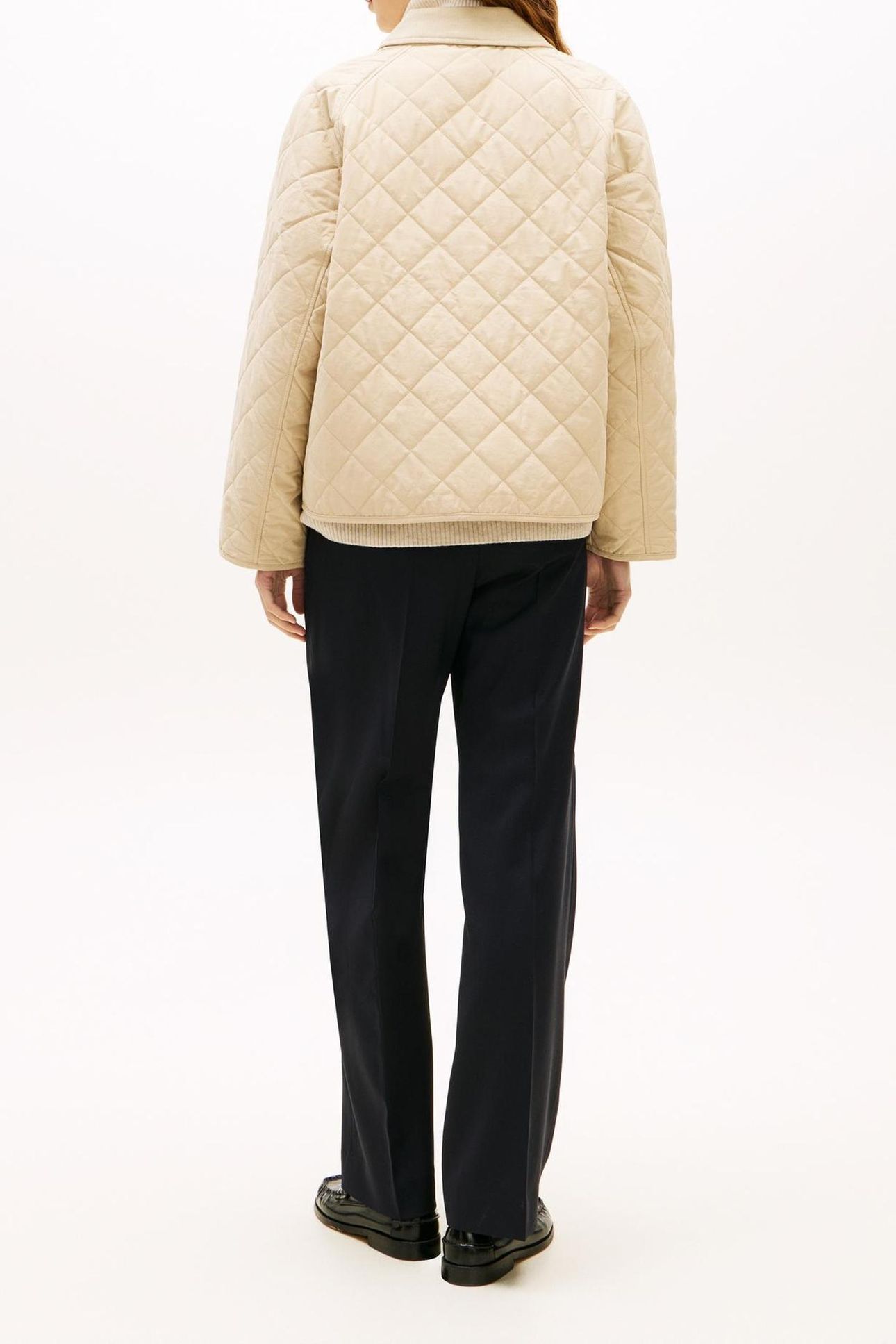 PADDED MODERN QUILTED SILT 2