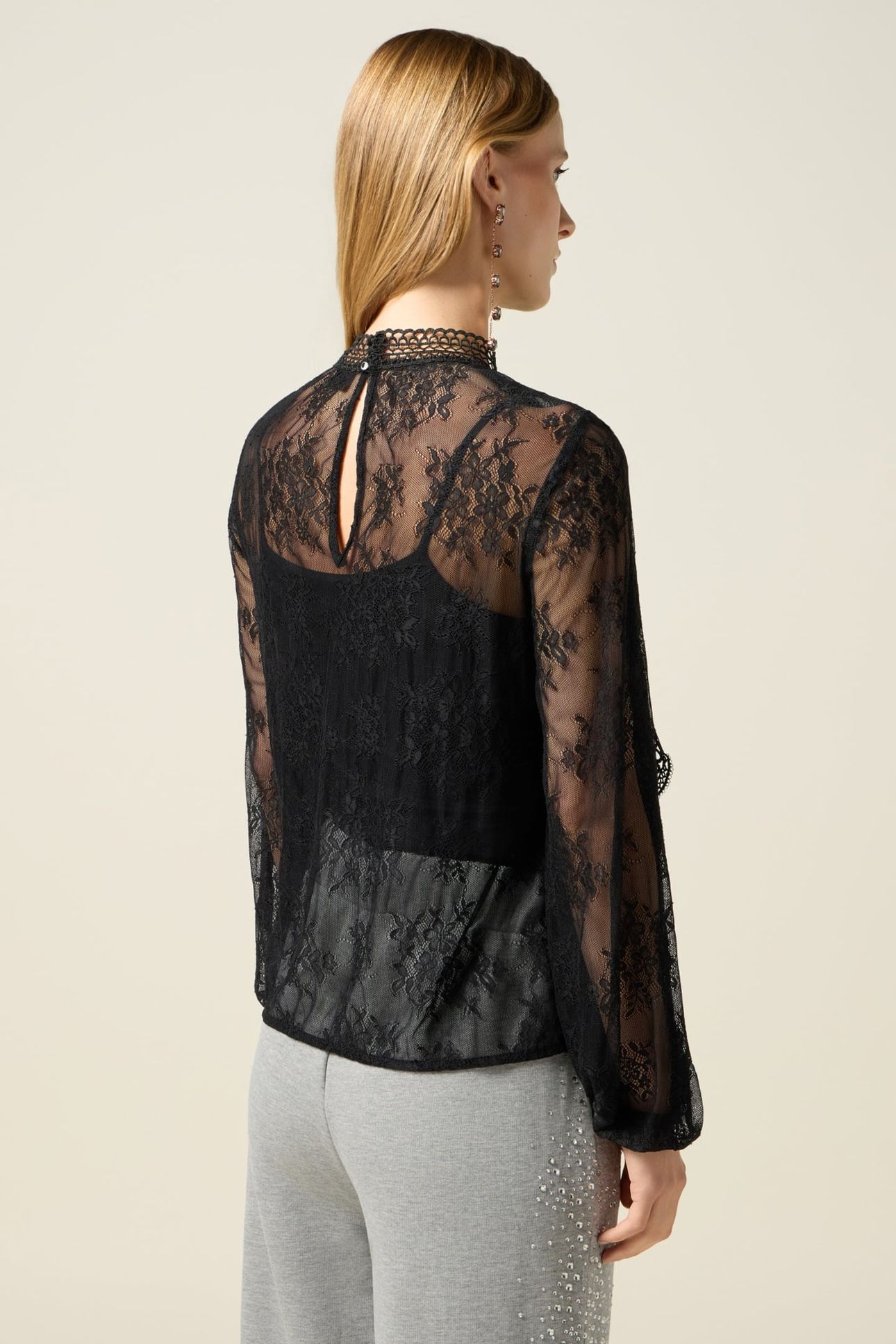 LACE BLOUSE BLACK 2