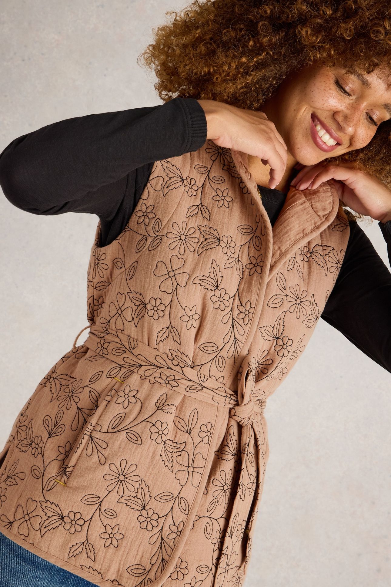 FLORENCE EMBROIDERED GILET NATURAL MULTI 5