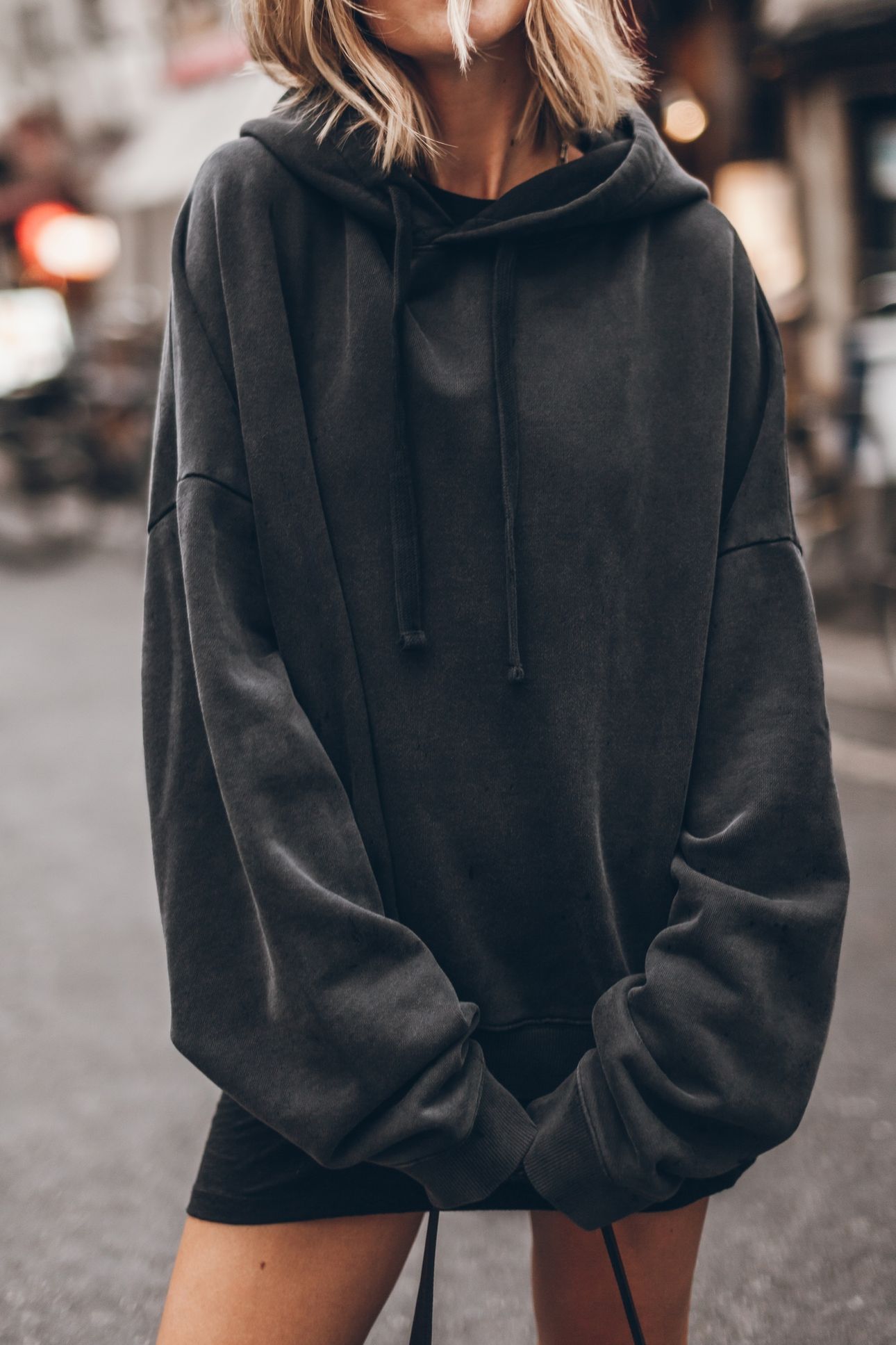 THE DARK OVERSIZED HOODIE 1