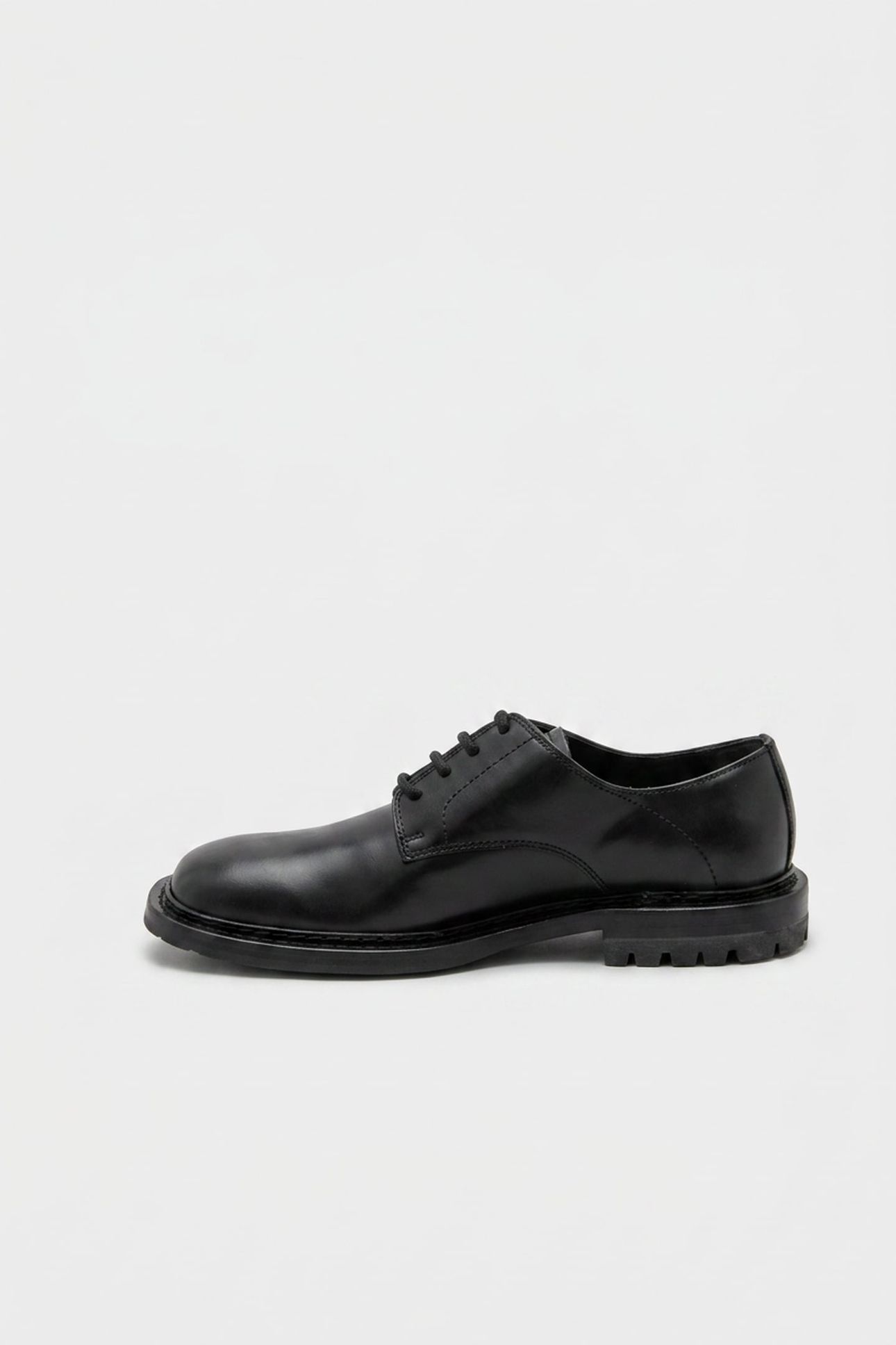 SHOES BLACK 2