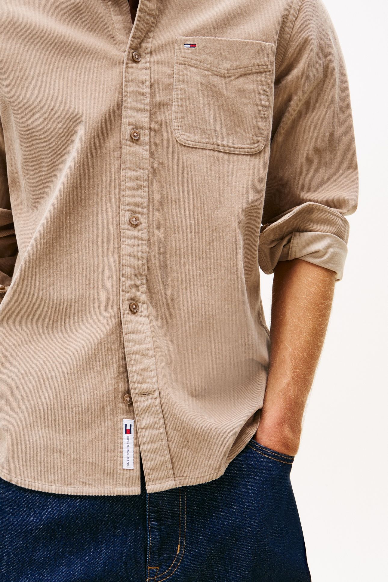 TJM REG BABY CORD SHIRT COASTAL TAUPE 5