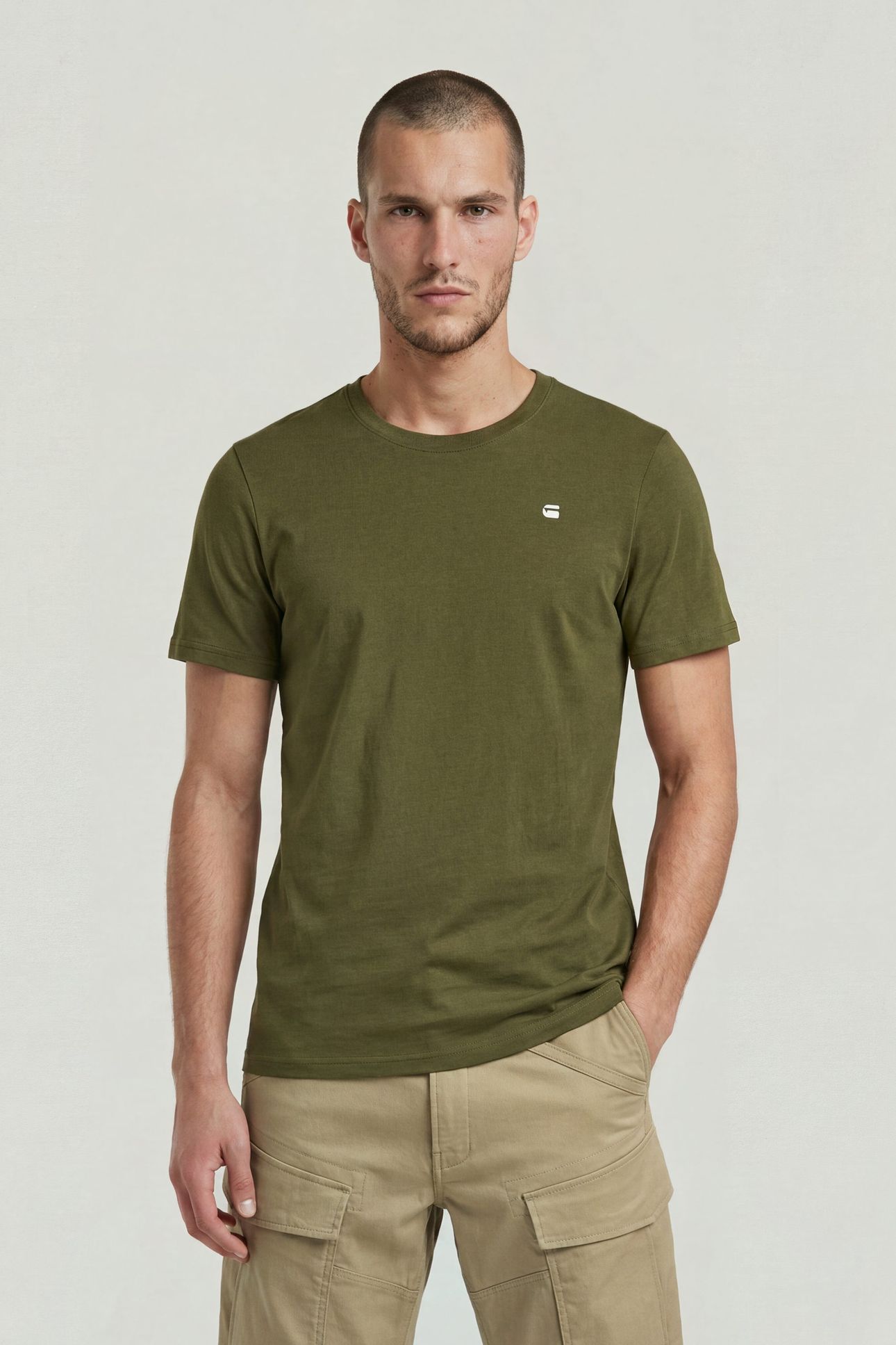 CHEST LOGO SLIM T-SHIRT S/S GREEN 1