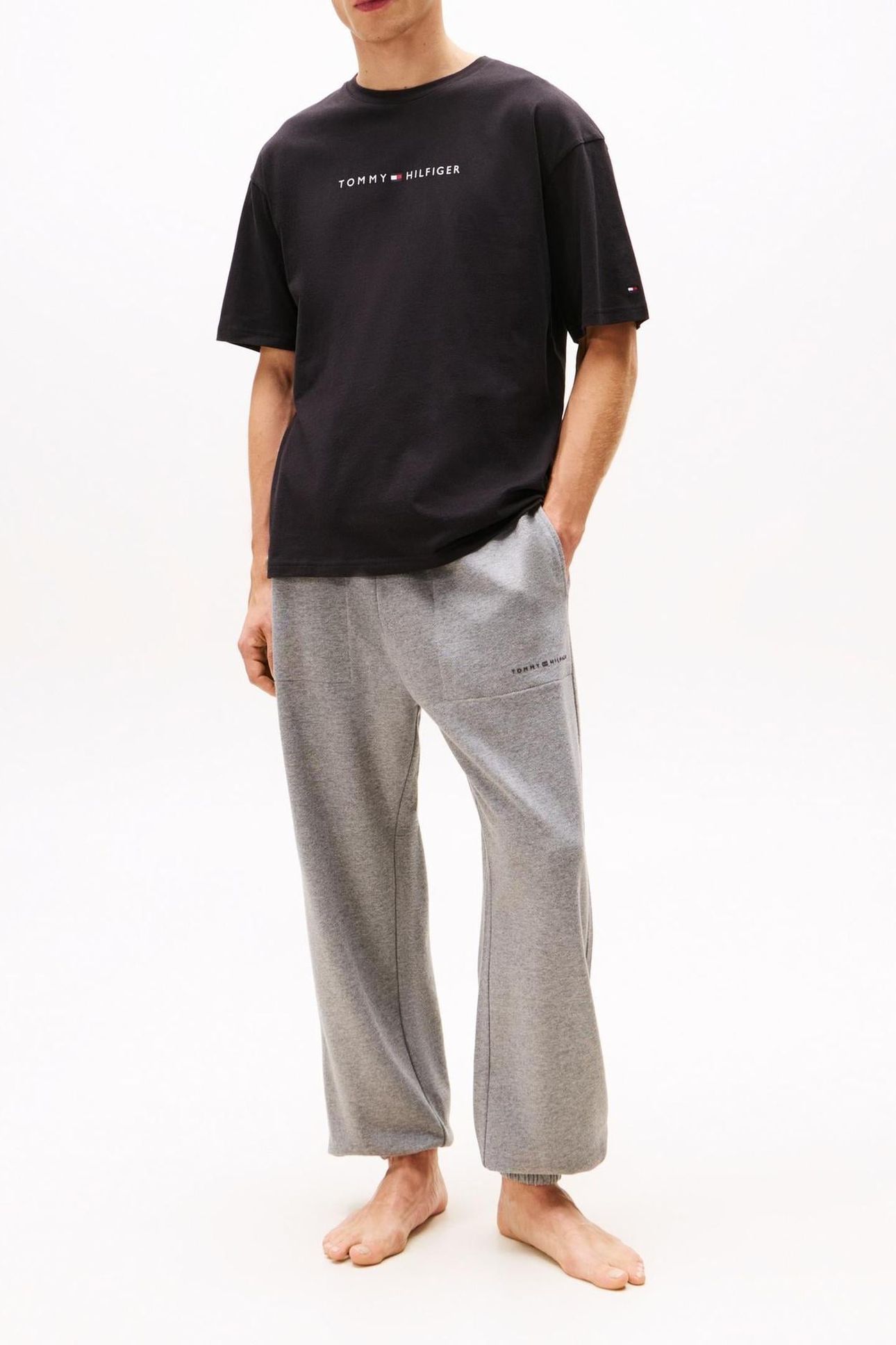 SS TEE CONT. LOGO BLACK 2