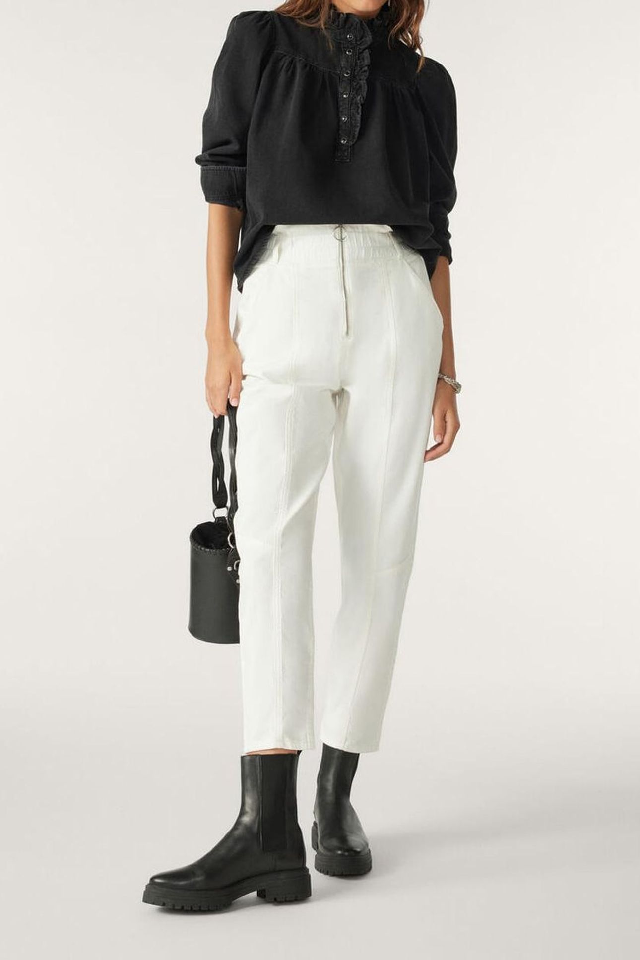 CARROT TROUSERS OFFWHITE 1
