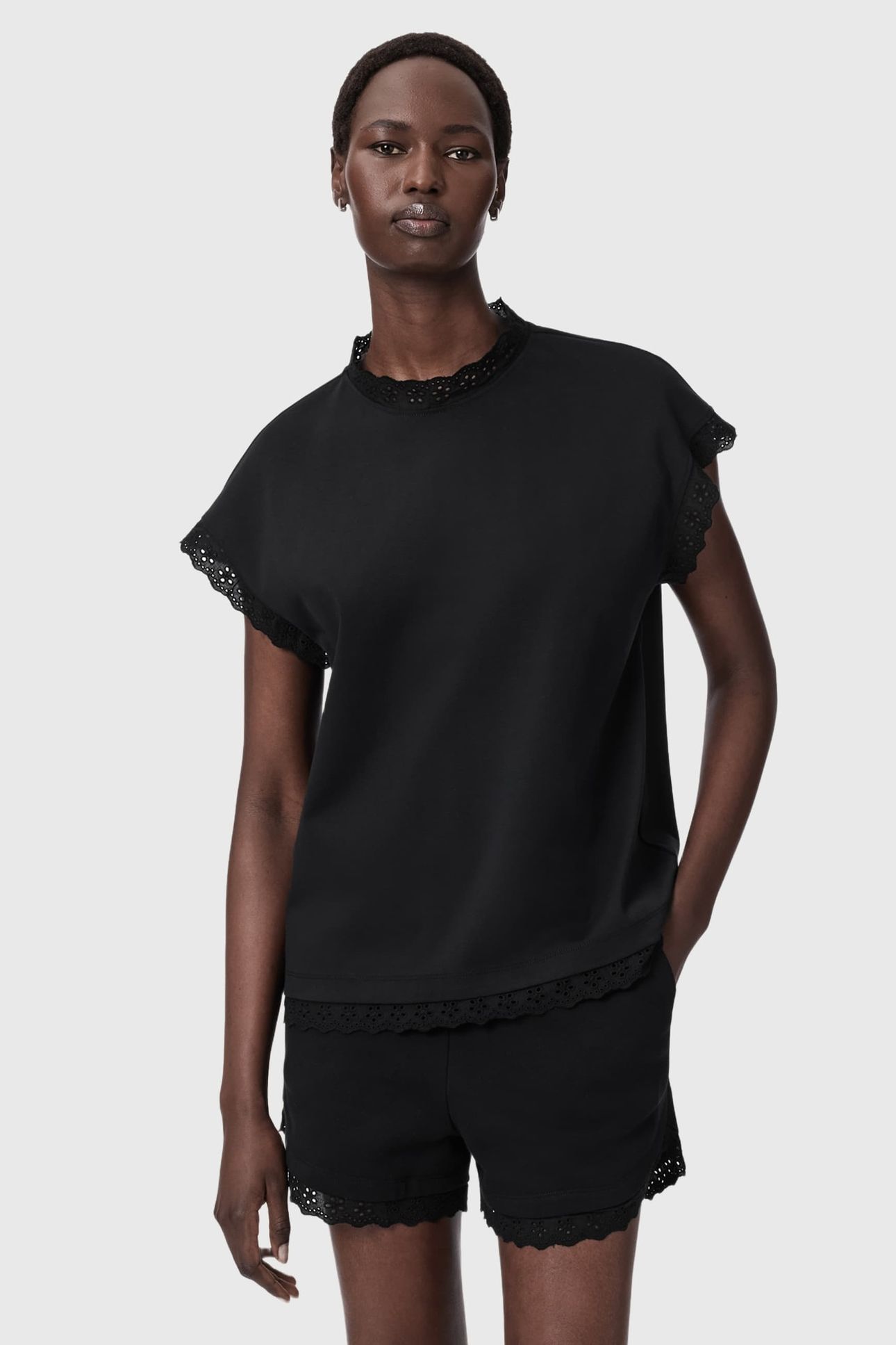 LELE LACE TANK BLACK 2