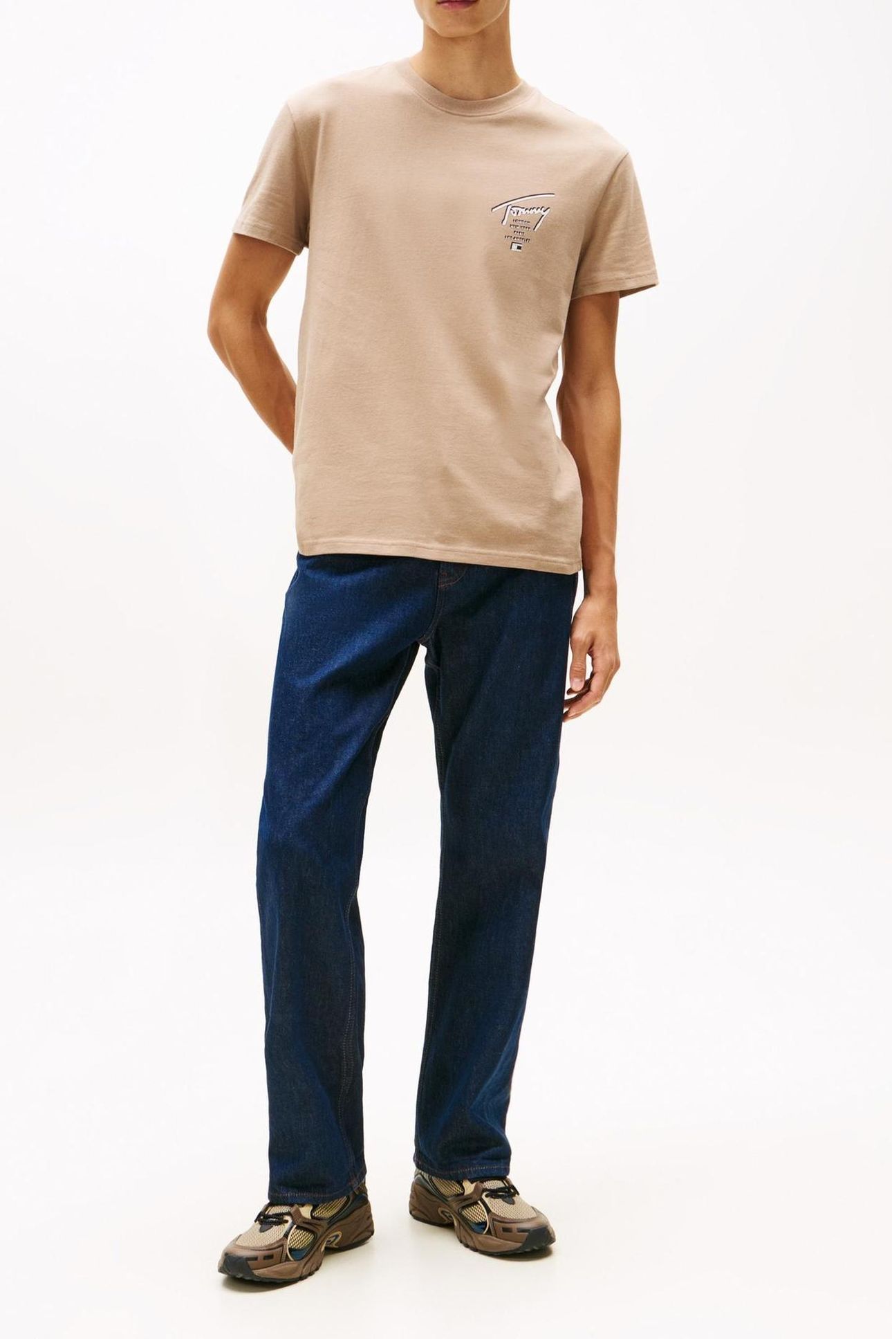 TJM REG SIGN CITY TEE COASTAL TAUPE 3