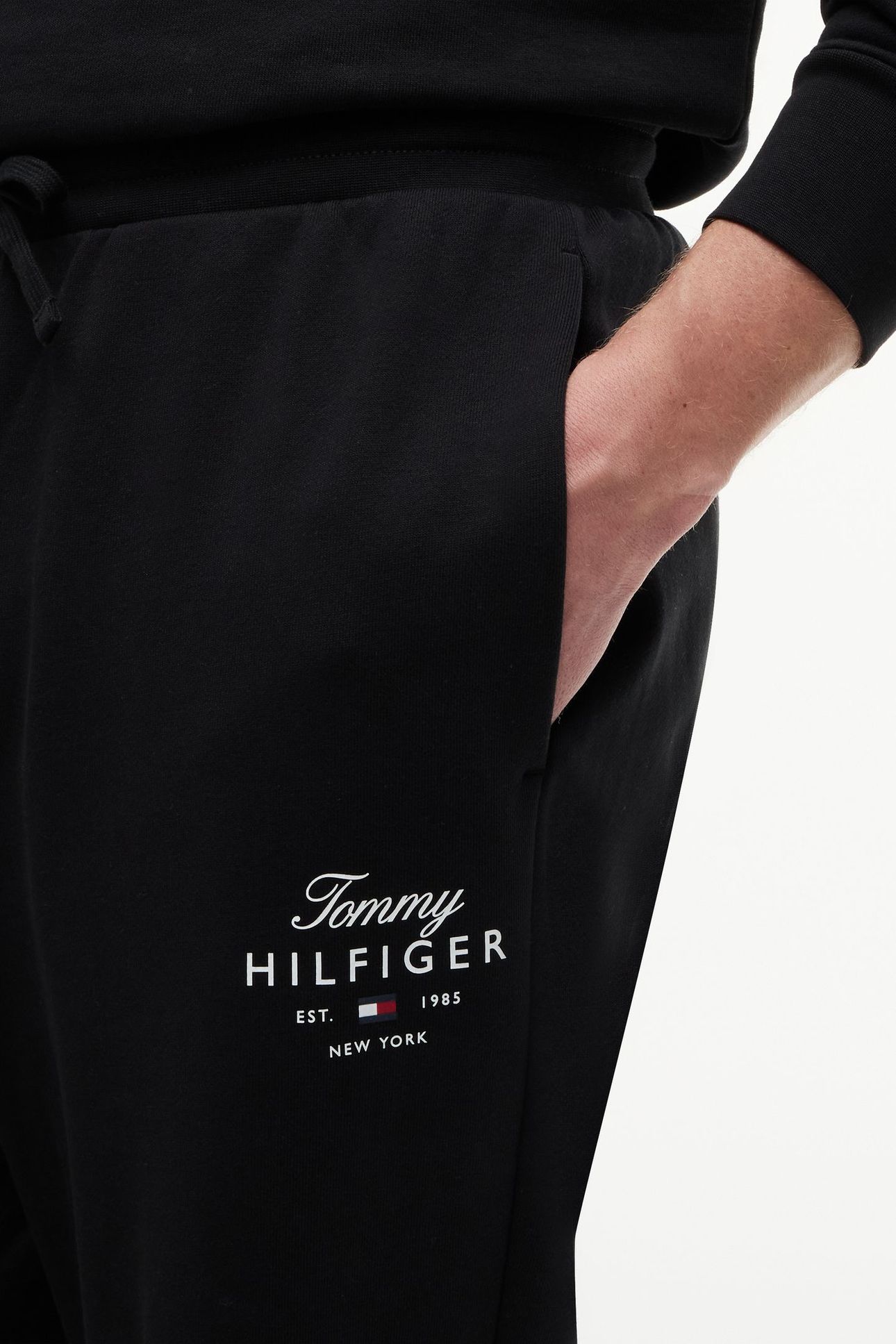SCRIPT STACK SWEATPANTS BLACK 5