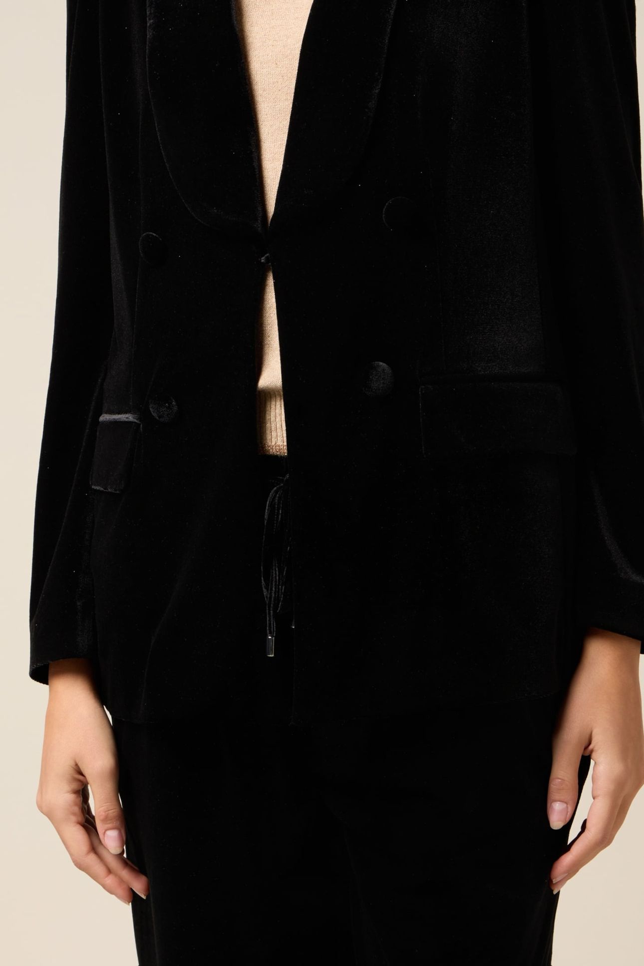 CHENILLE BLAZER BLACK 4