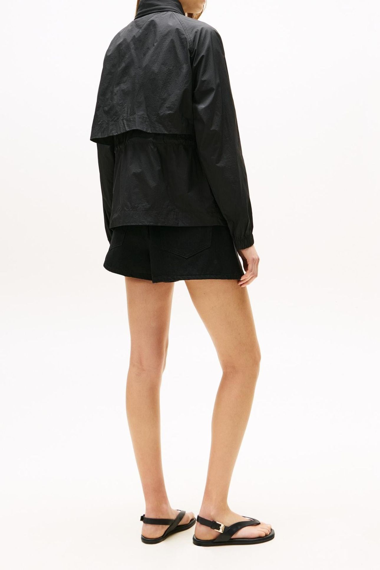 UL NYLON PACKABLE JACKET BLACK 2