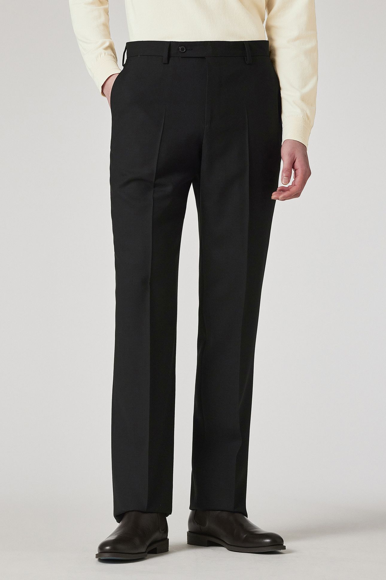 MENS 2 BUTTON SUIT BLACK 2
