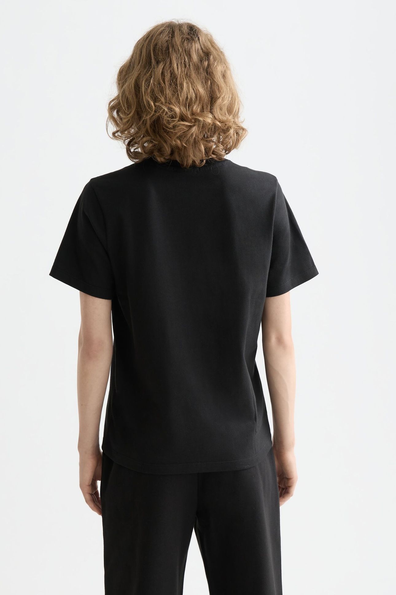 CHEST ARTWORK REGULAR T-SHIRT BLACK 3