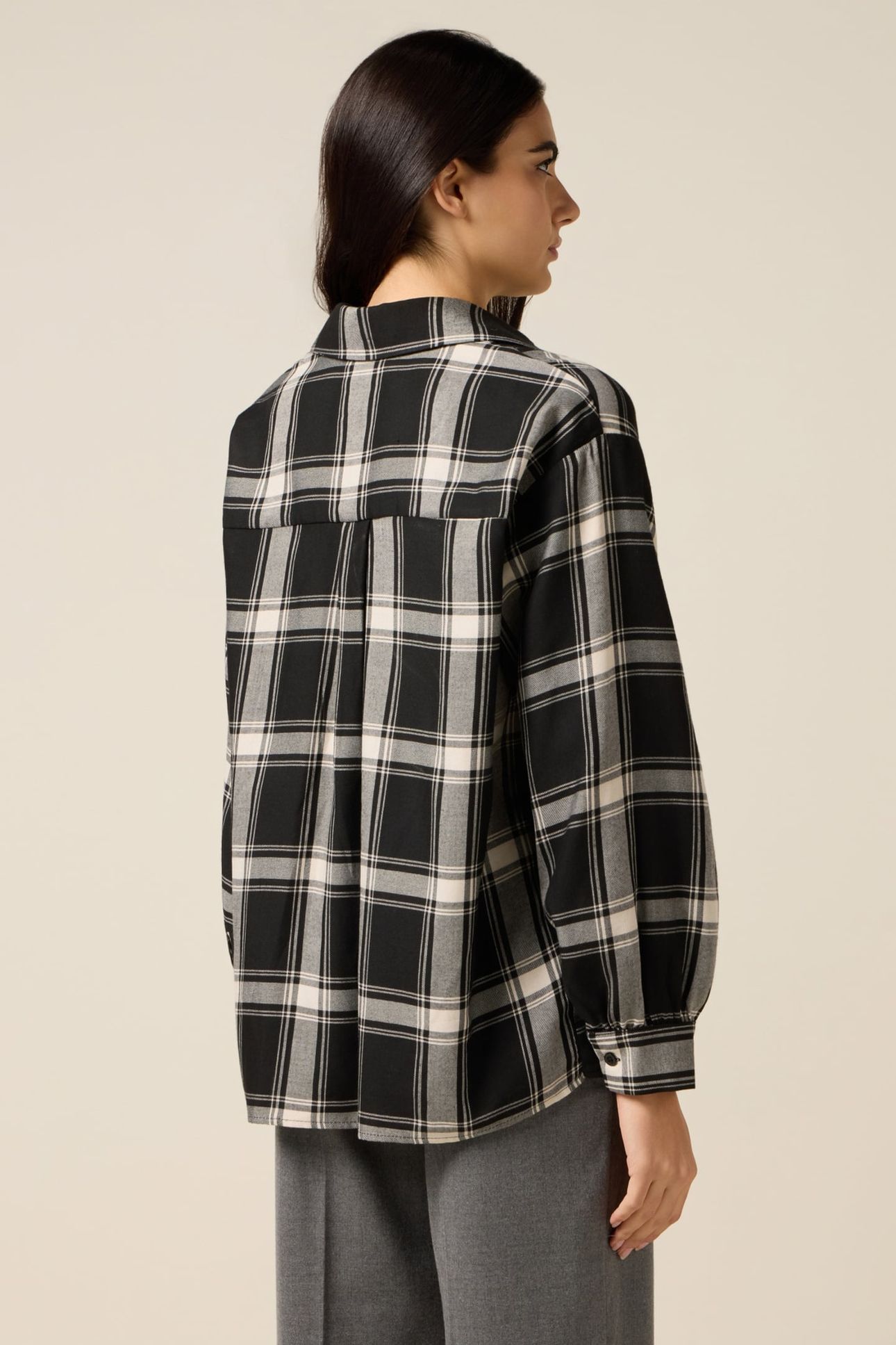 CHECK SHIRT WITH STUDS BLACK 2
