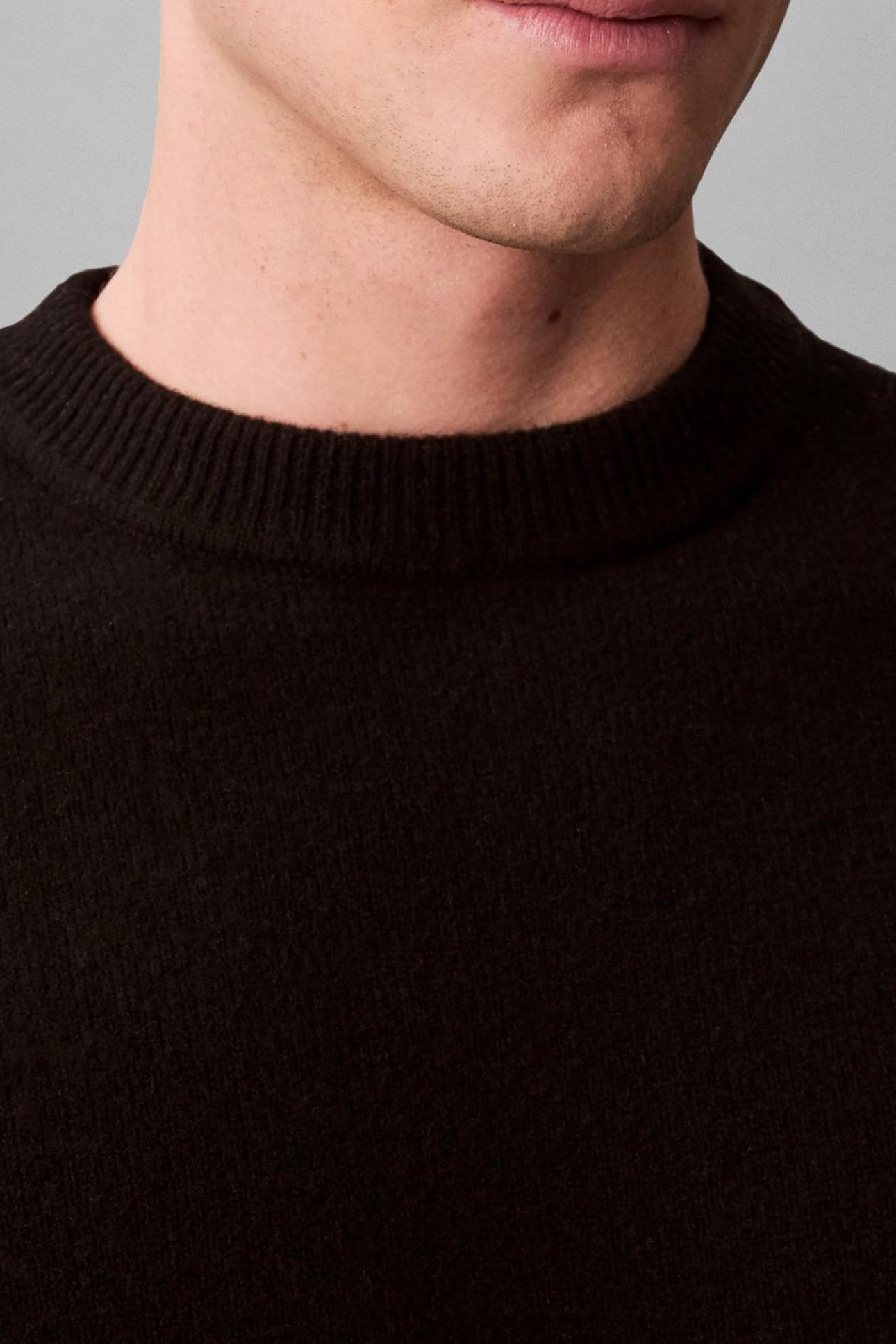 LS COZY WOOL CREWNECK BLACK 6