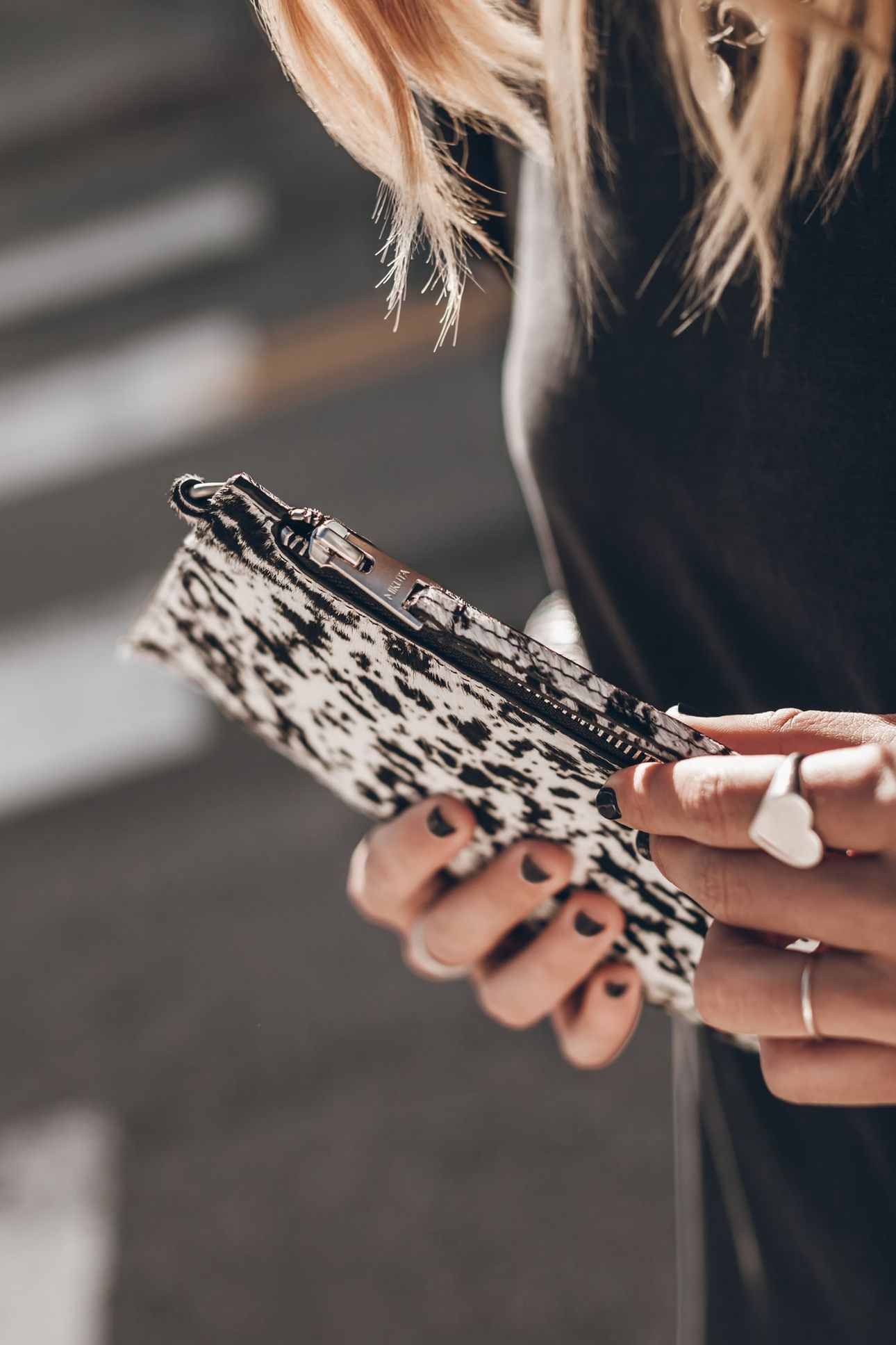 THE DALMATIAN LEATHER POUCH 2